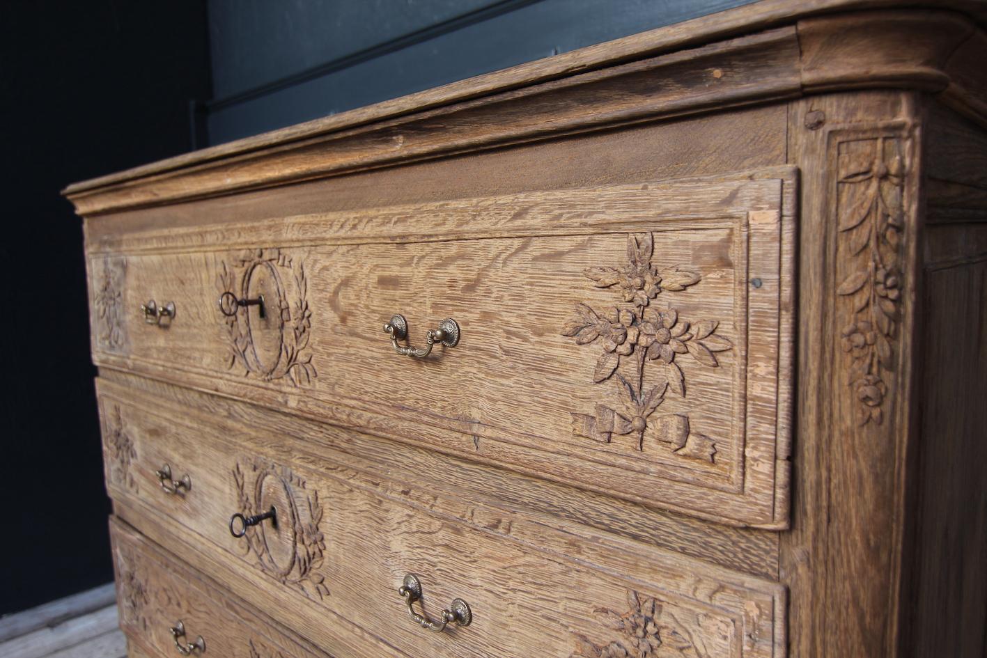 Late 18th Century Stripped Oak Louis XVI Chest of Drawers 4