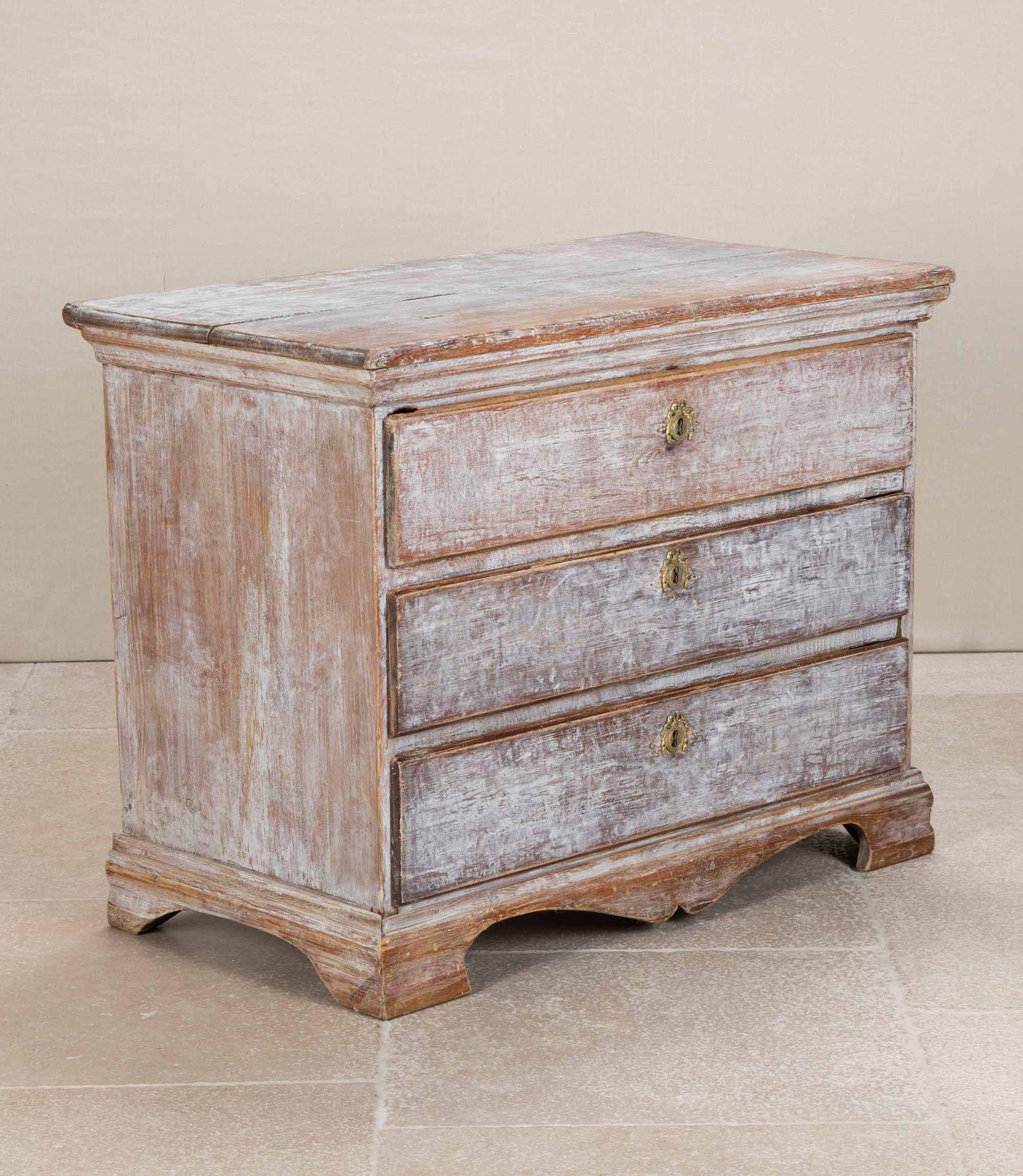 Pine Late 18th Century Swedish Baroque Commode For Sale