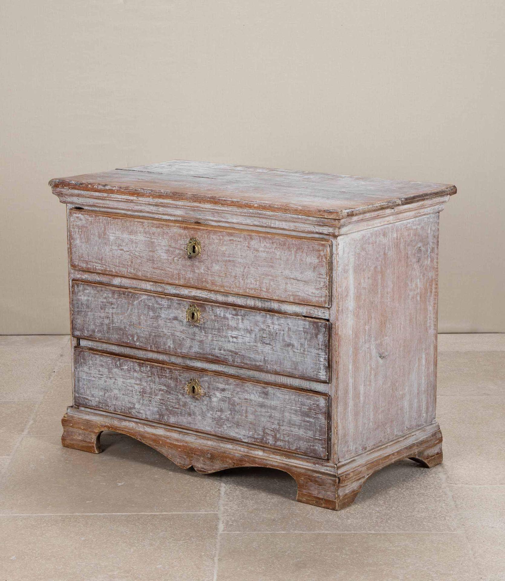 Late 18th Century Swedish Baroque Commode For Sale 1