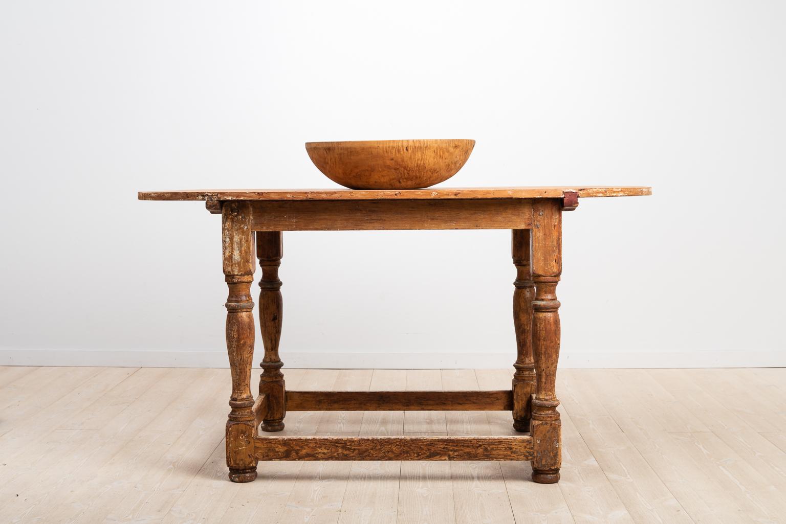 18th Century Antique Swedish Baroque Pine Centre Table For Sale