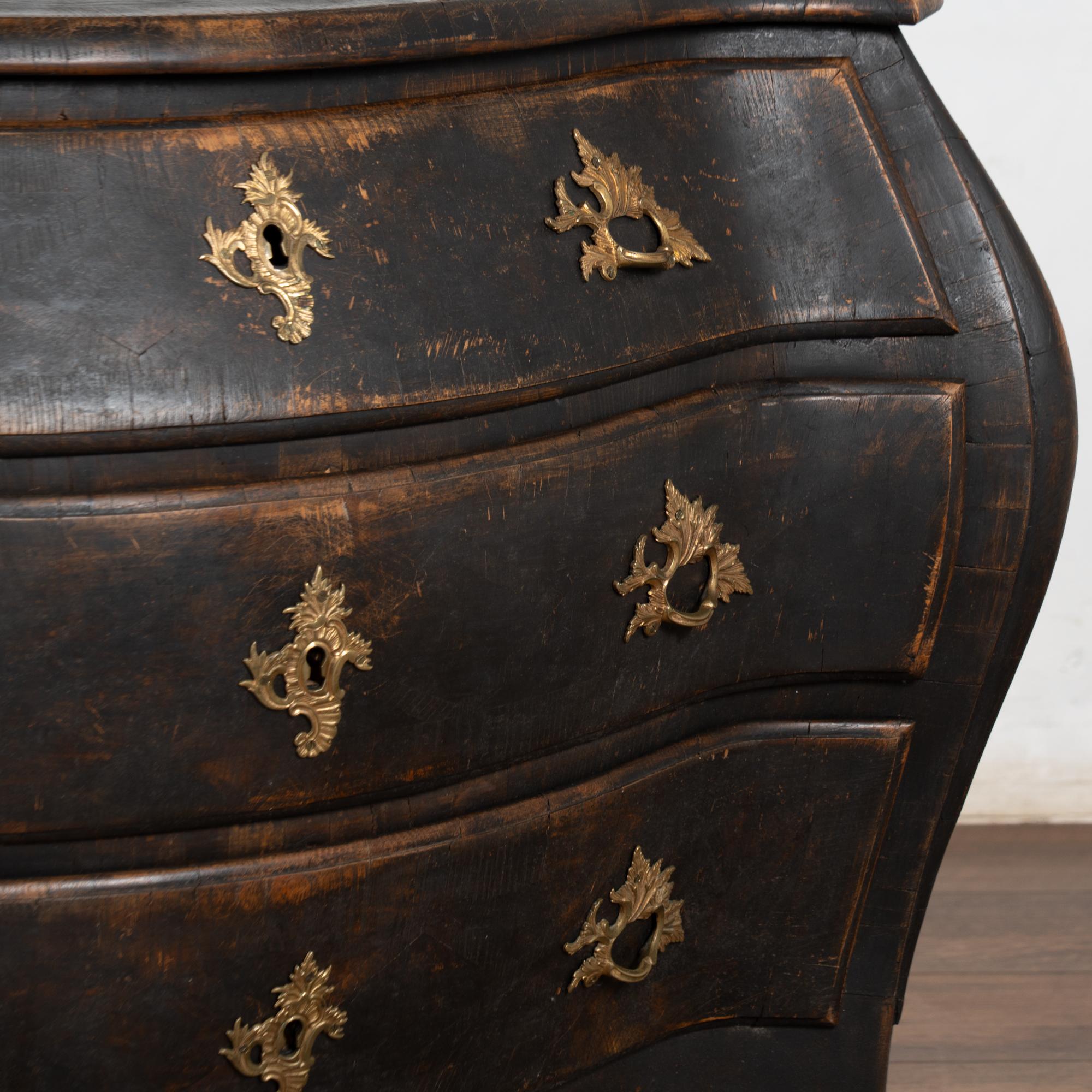 Late 18th Century Swedish Black Bombay Chest of Three Drawers For Sale 6
