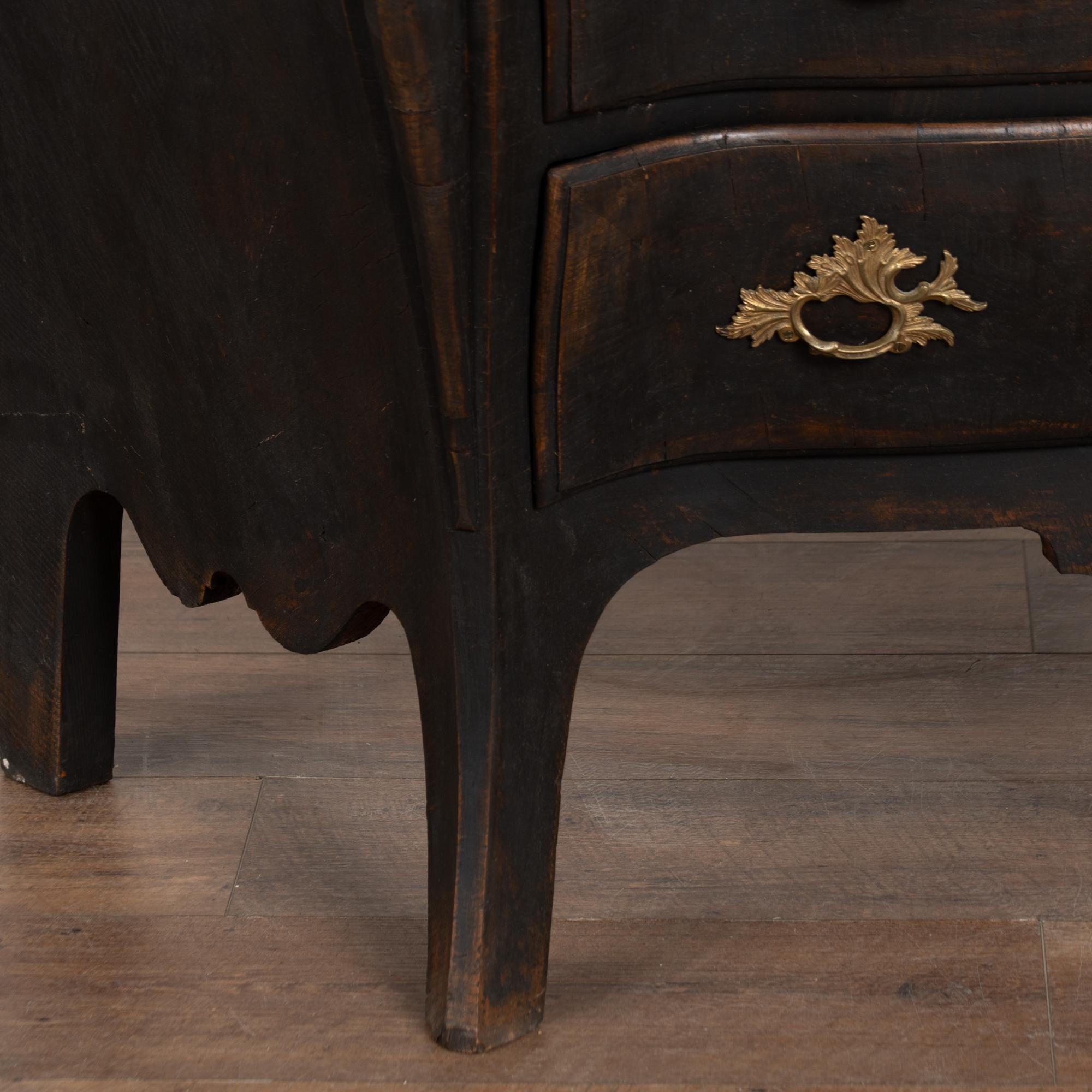 Late 18th Century Swedish Black Bombay Chest of Three Drawers For Sale 10
