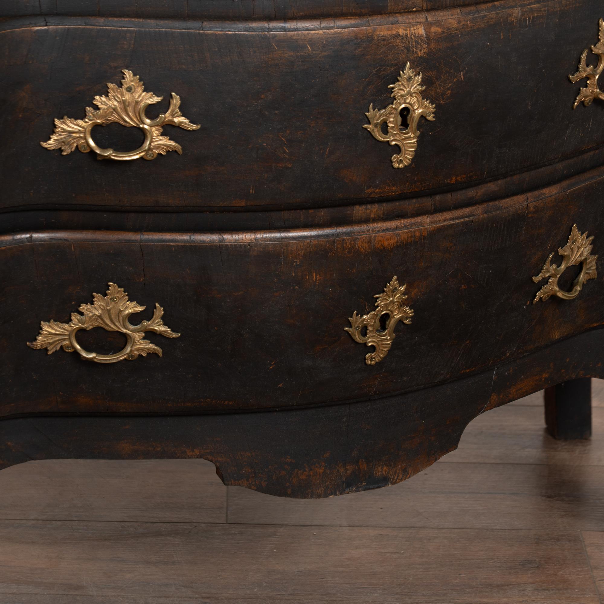 Late 18th Century Swedish Black Bombay Chest of Three Drawers For Sale 11