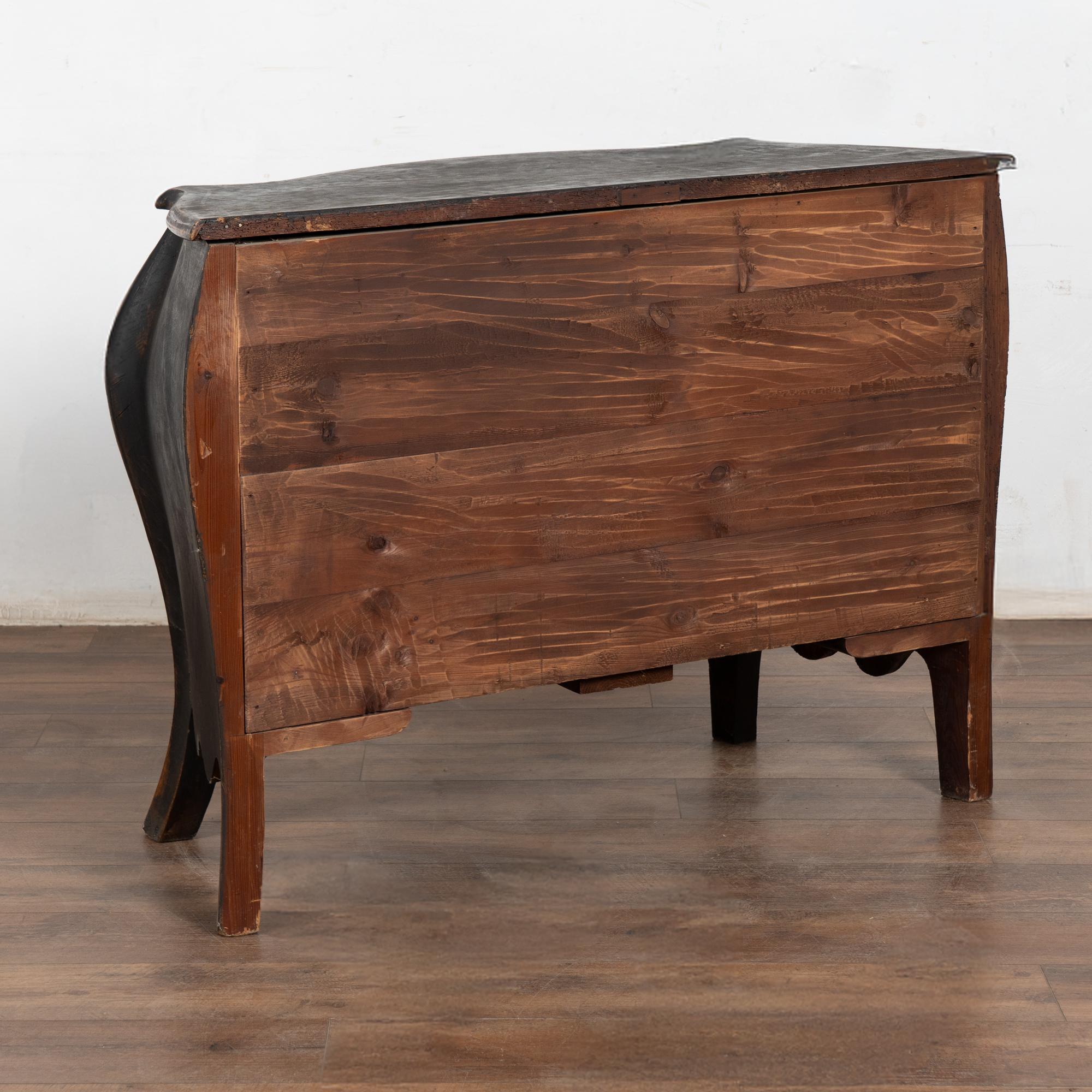 Late 18th Century Swedish Black Bombay Chest of Three Drawers For Sale 14