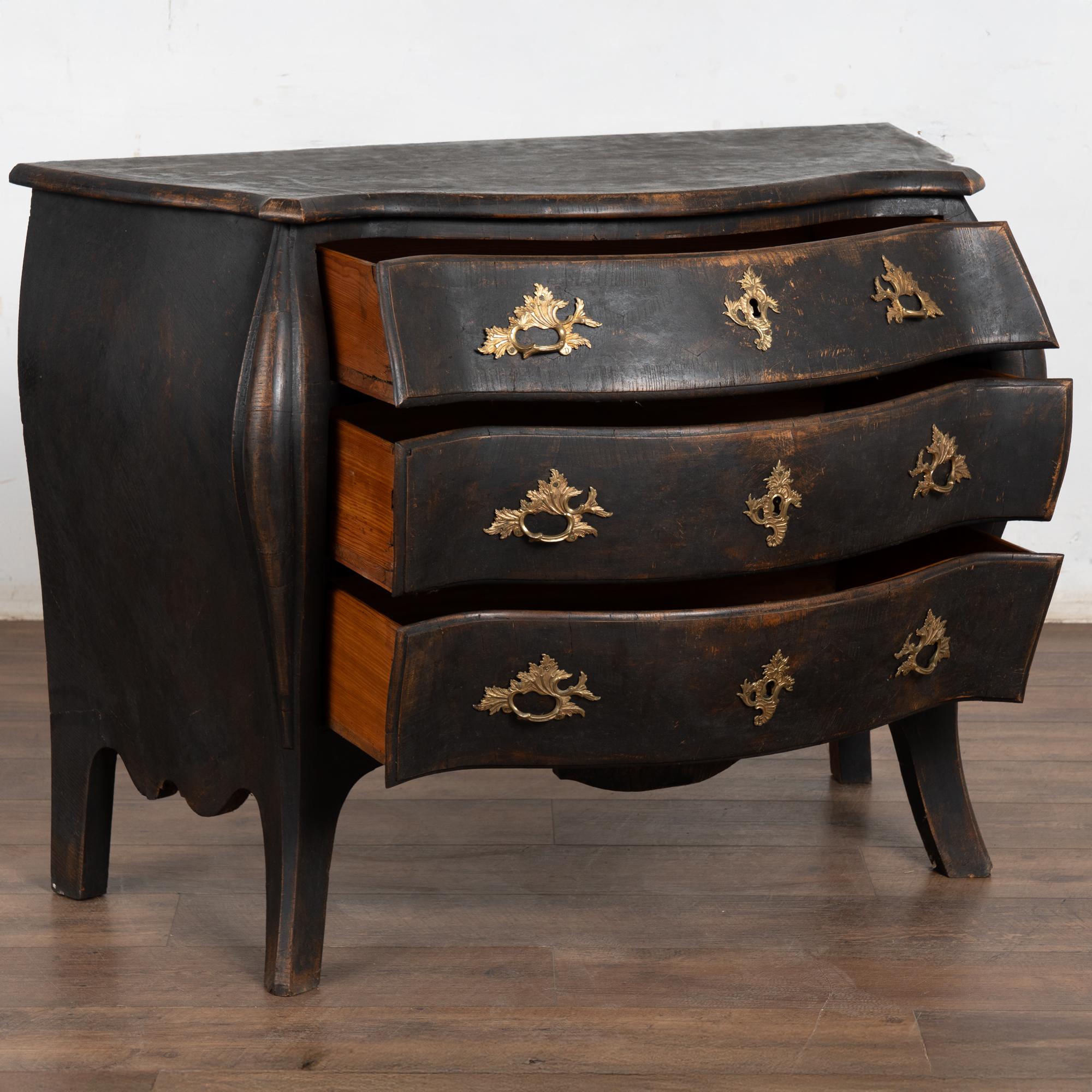 Rococo Late 18th Century Swedish Black Bombay Chest of Three Drawers For Sale