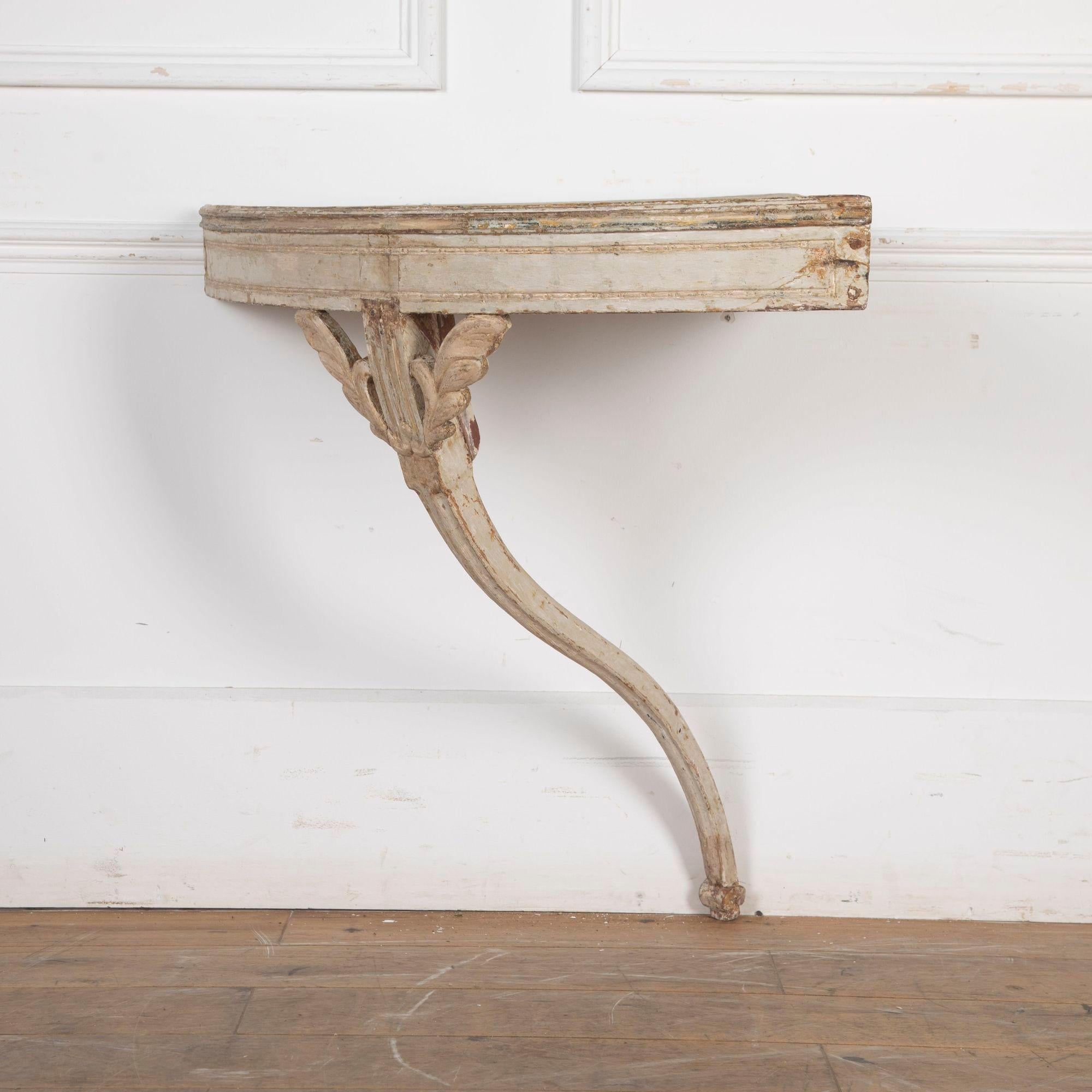 18th Century Gustavian transition corner table.
Beautifully carved and dry scraped to original paint with its old reinforcement on the back of the leg.
Circa 1780.