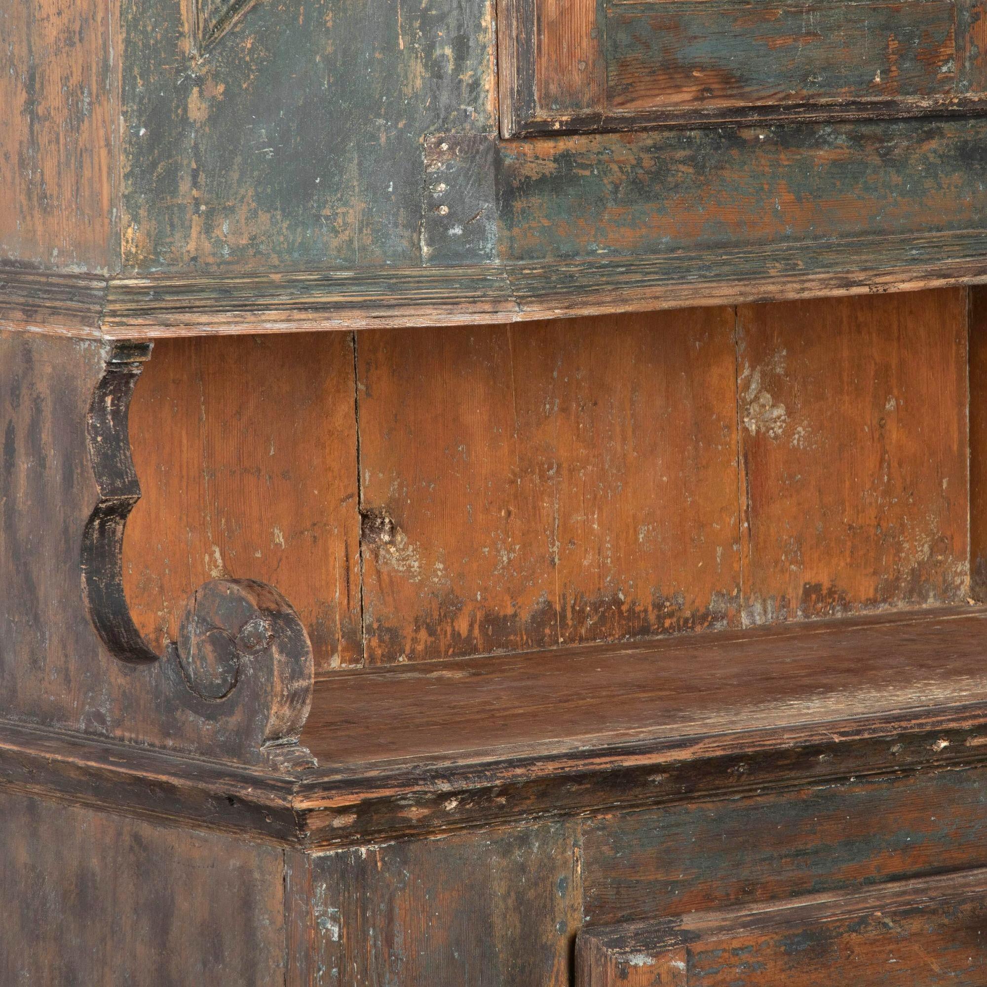 Late 18th Century Swedish Cupboard In Good Condition For Sale In Gloucestershire, GB