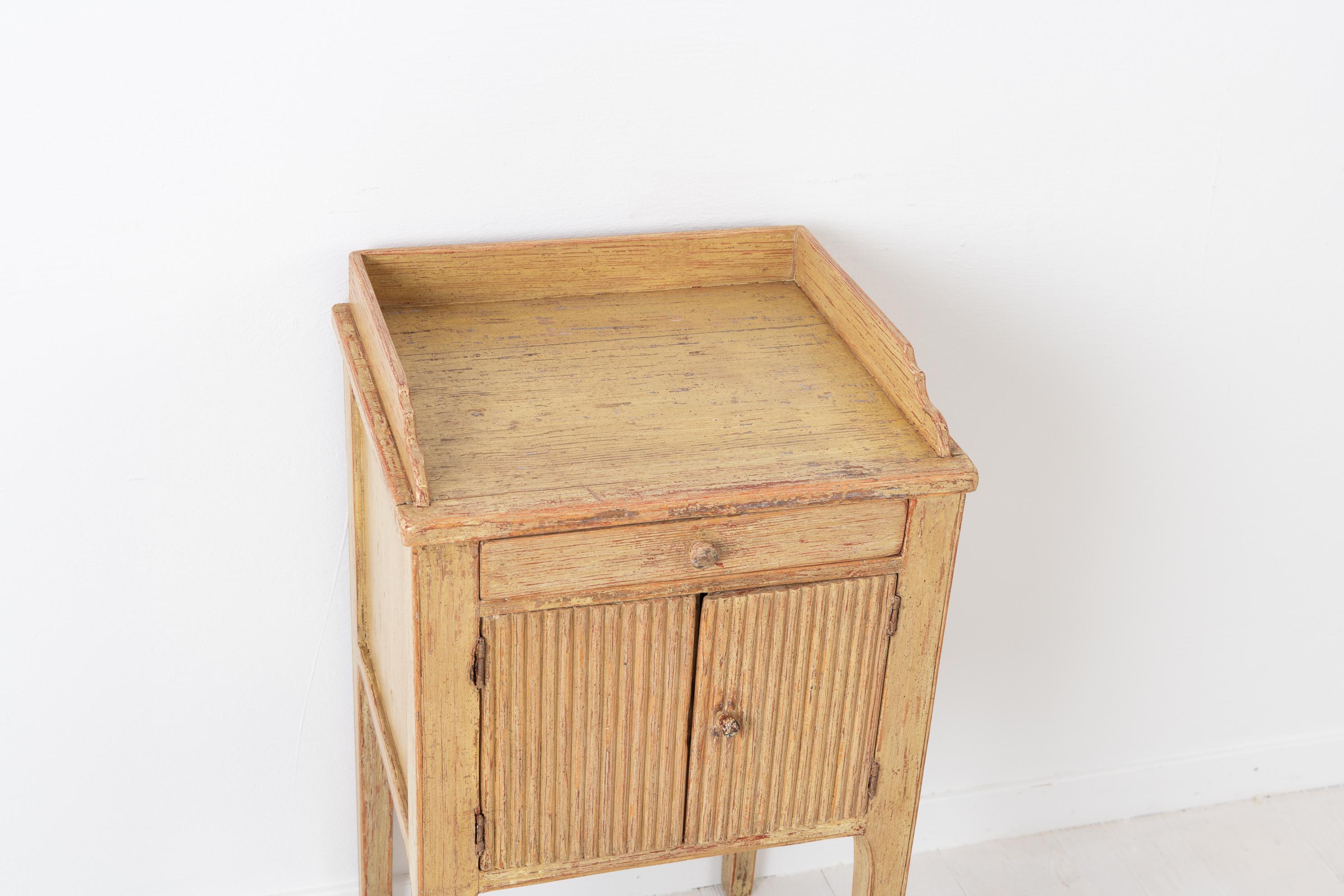 Late 18th Century Swedish Gustavian Nightstand 4