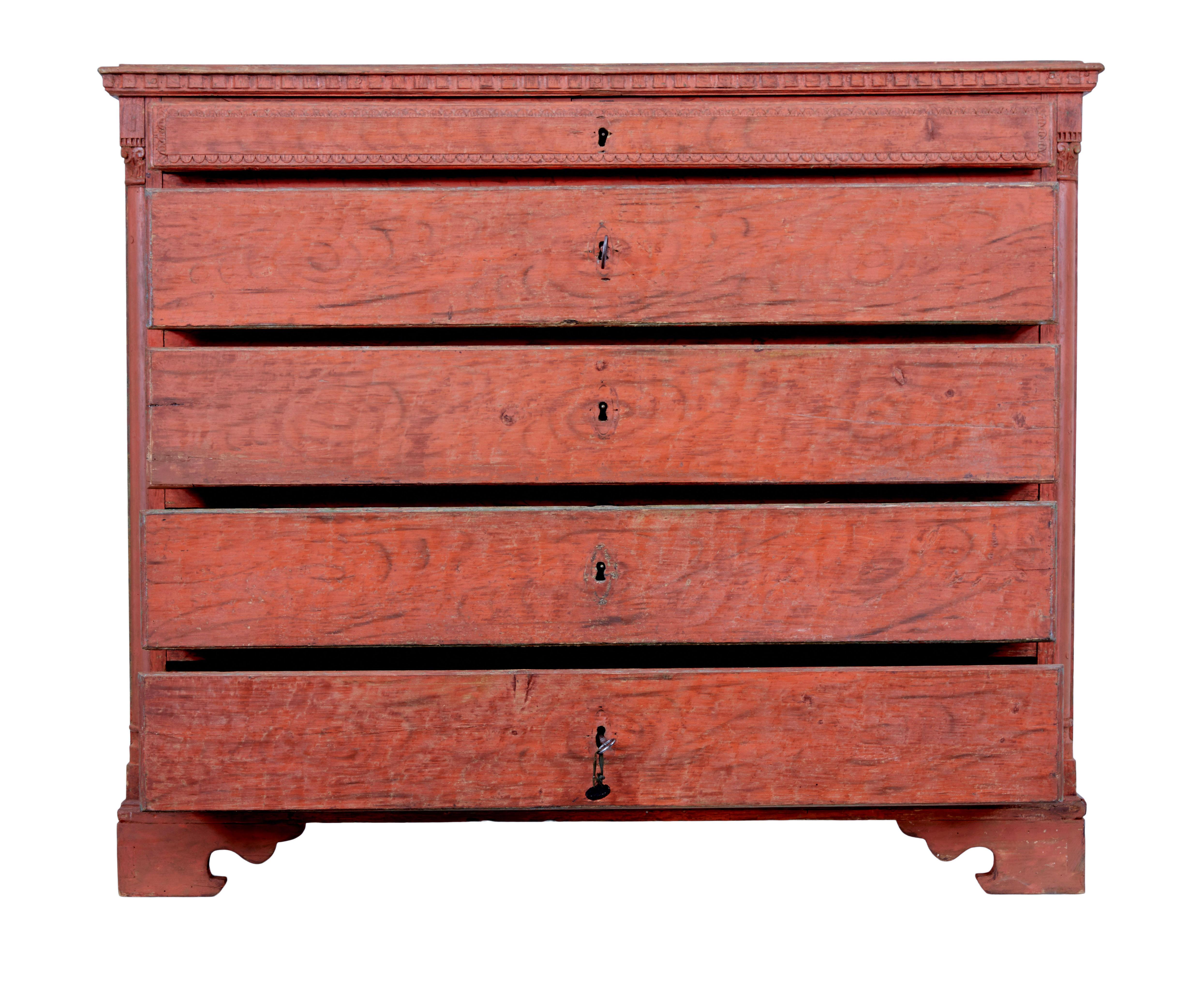 Hand-Carved Late 18th century Swedish Gustavian painted chest of drawers For Sale