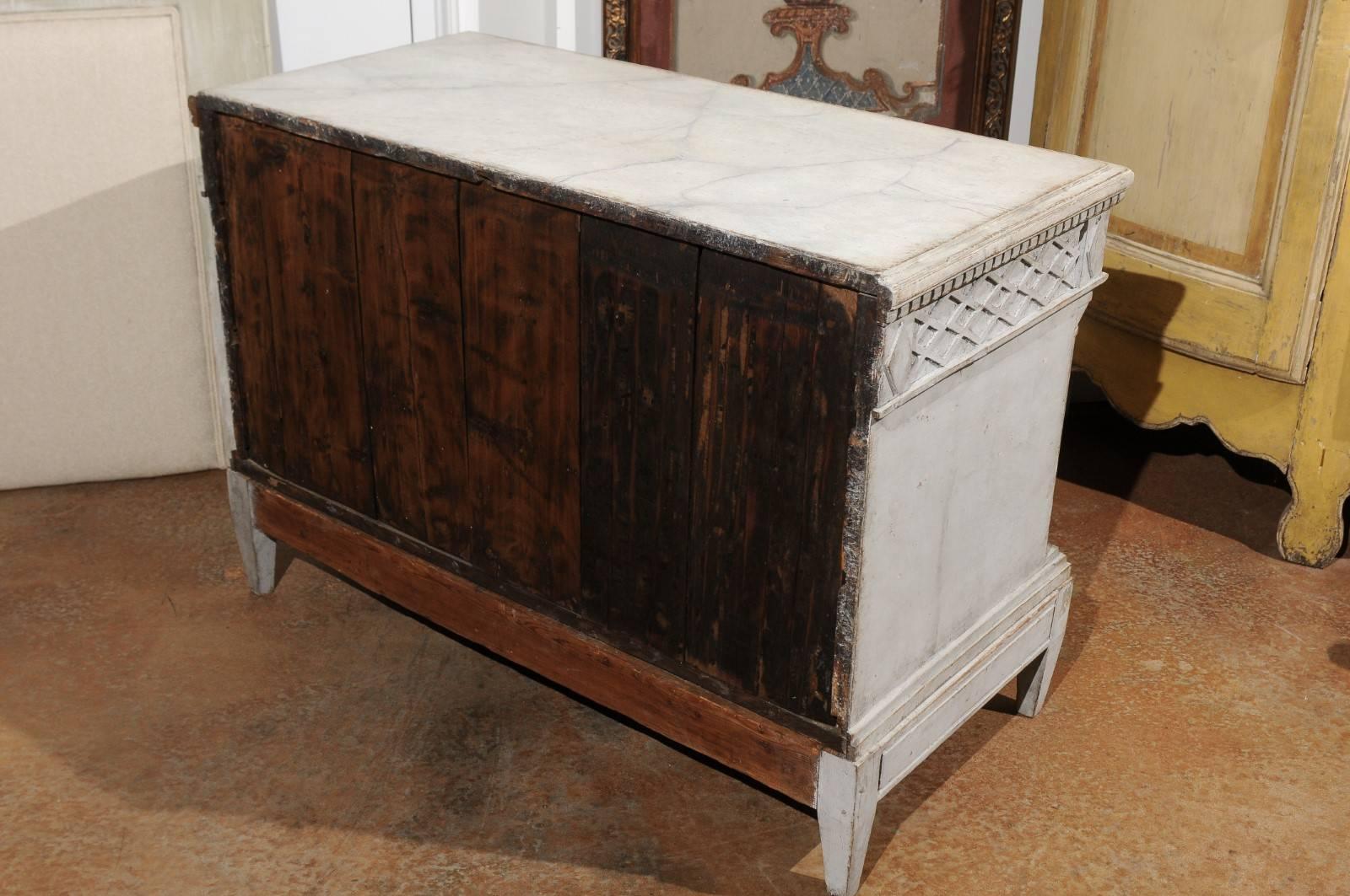 Late 18th Century Swedish Gustavian Period Light Grey Three-Drawer Commode 7