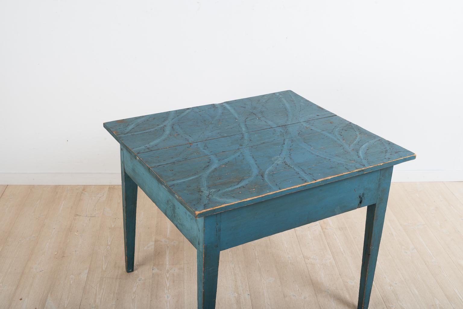 Late 18th Century Swedish Gustavian Side Table in Pine For Sale 2