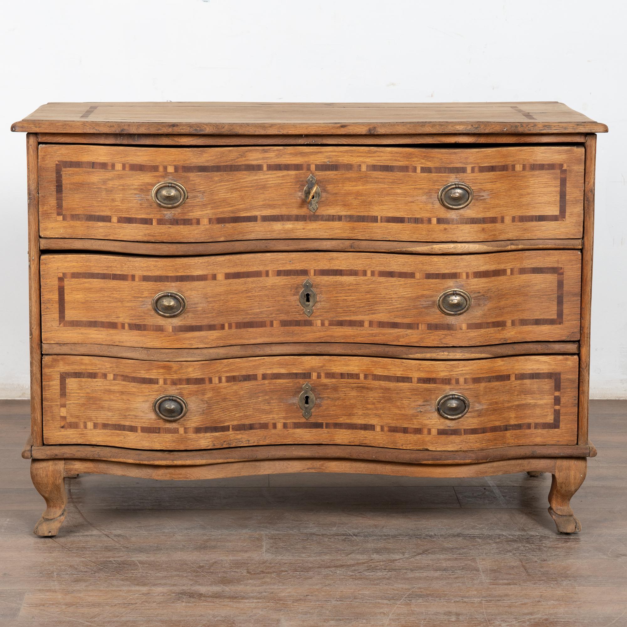 Late 18th Century Swedish Inlaid Oak Commode Chest of Three Drawers In Fair Condition For Sale In Round Top, TX