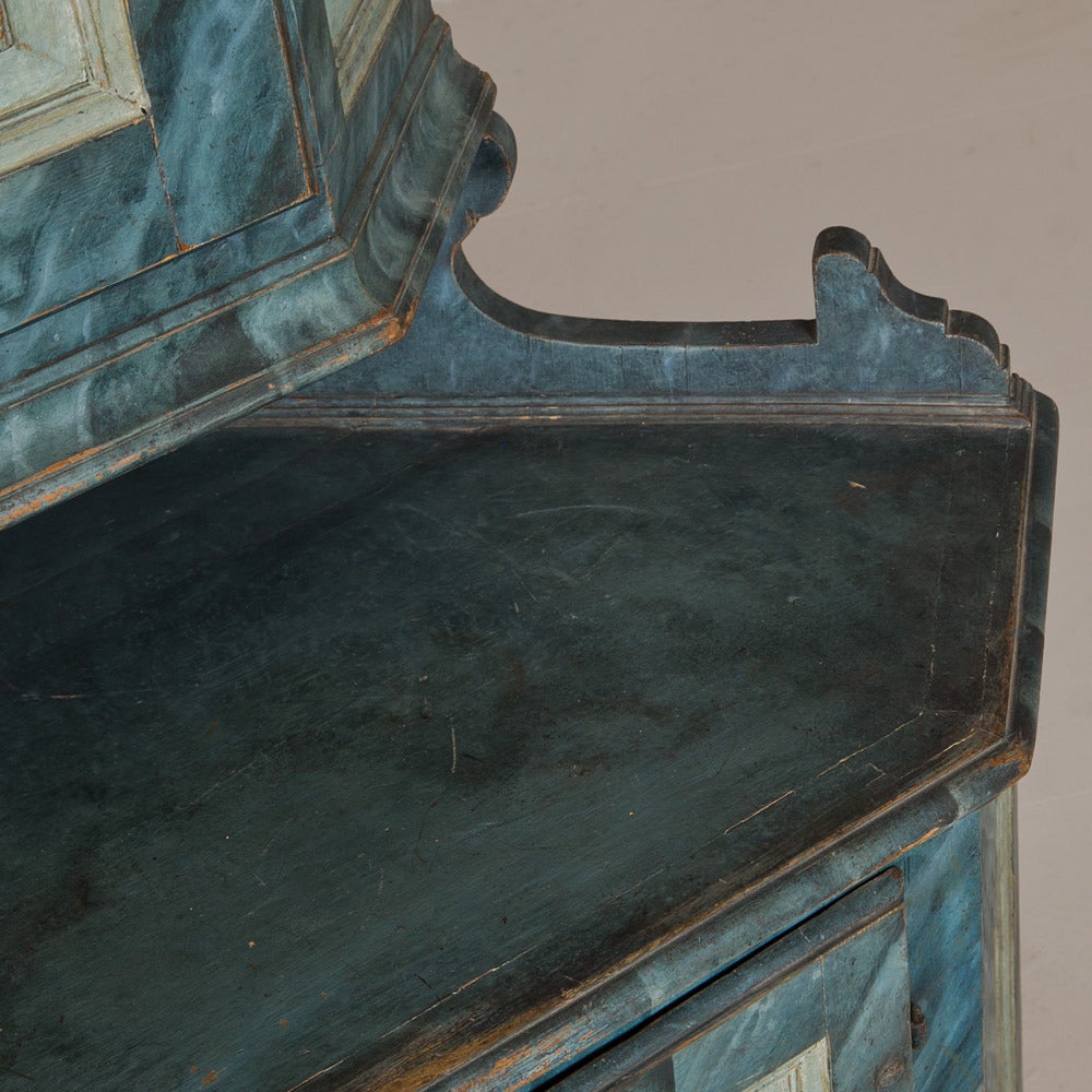 Wood Late 18th Century Swedish Painted Corner Cupboard For Sale