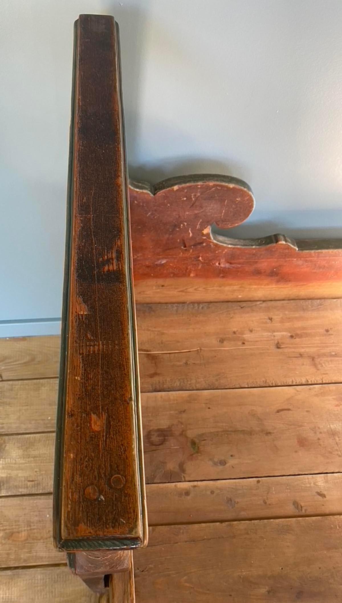 Late 18th Century Swedish Painted Pull Out Bed For Sale 10