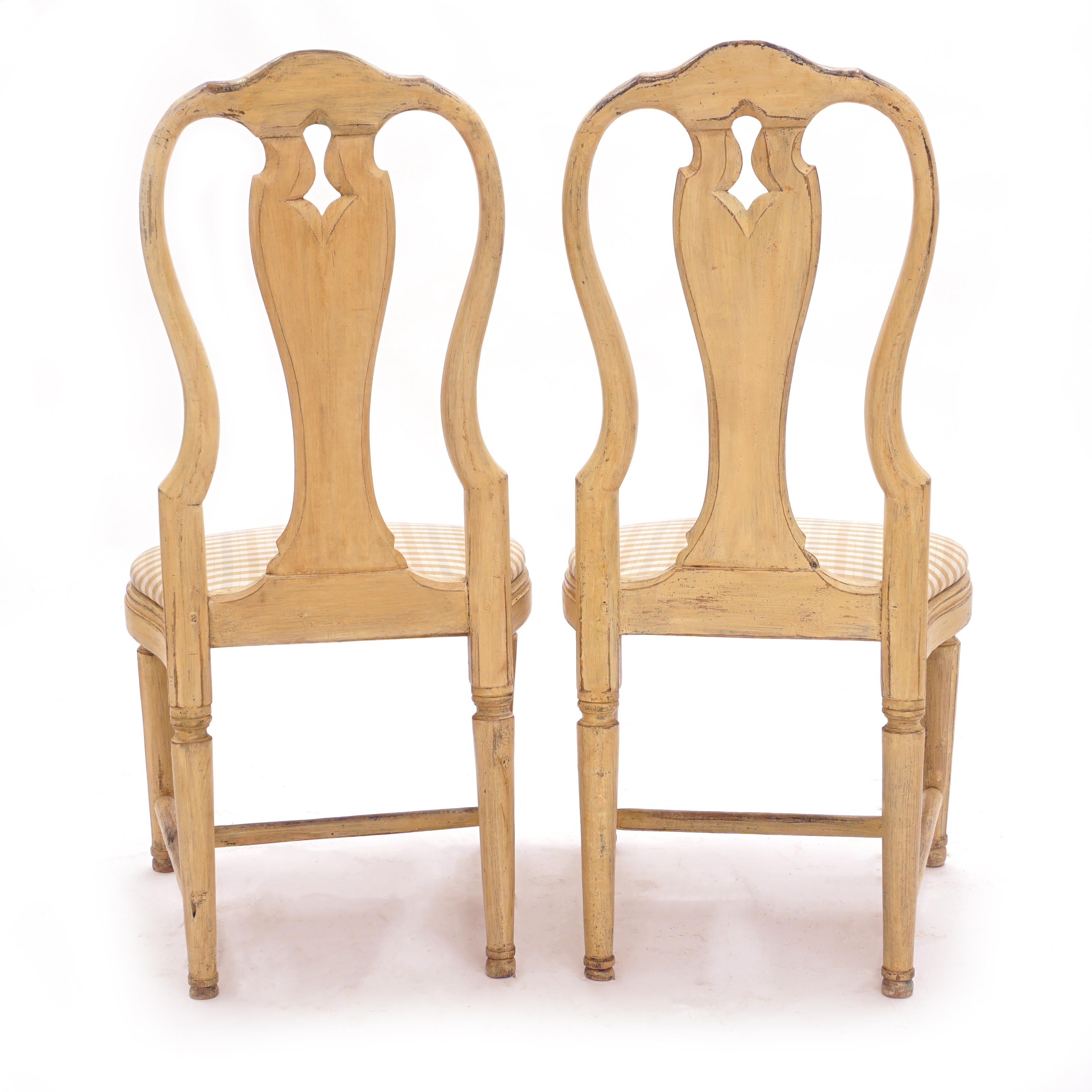 Late 18th century Swedish pair og Gustavian chairs
Sweden circa 1780-1800
Measures: H: 99cm. H seat: 44cm. W: 46cm. D: 43cm.