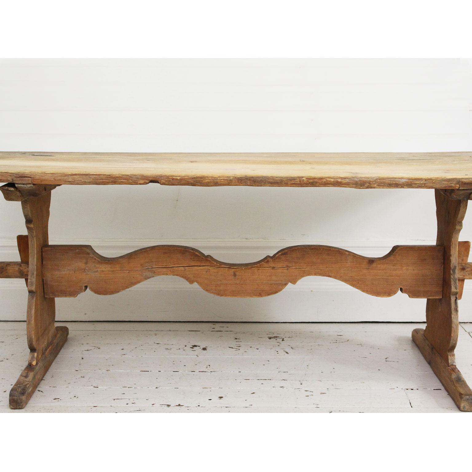 Late 18th Century Swedish Pine Trestle Dining Table with Shaped Rail In Excellent Condition In Kent, GB