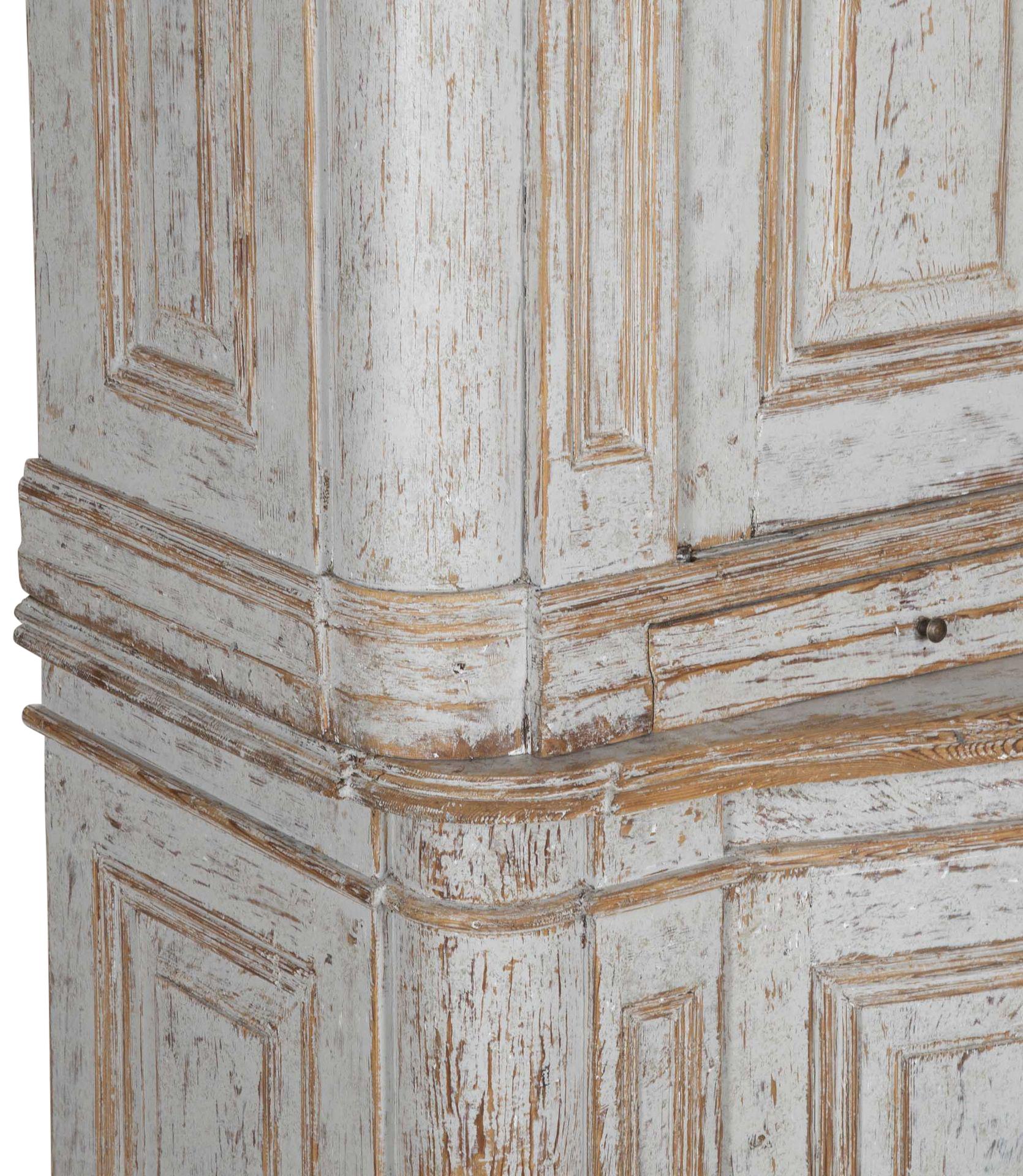 Cabinet suédois de la fin du XVIIIe siècle de la période rococo en vente 3