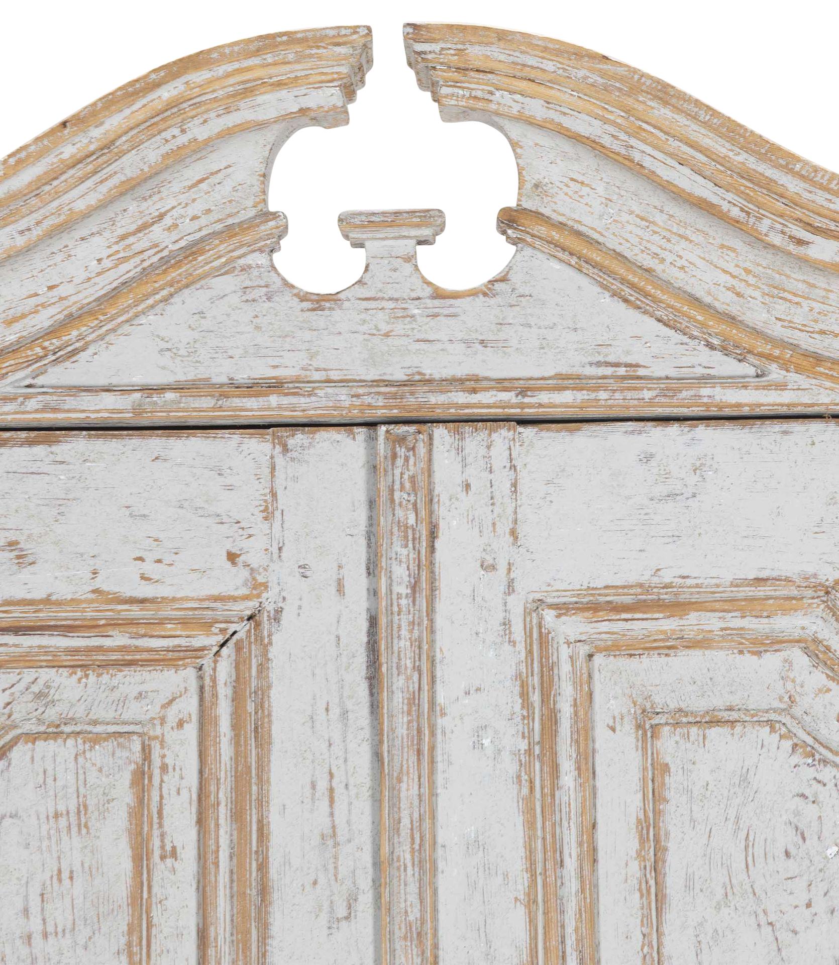 Cabinet suédois de la fin du XVIIIe siècle de la période rococo Bon état - En vente à Tetbury, Gloucestershire