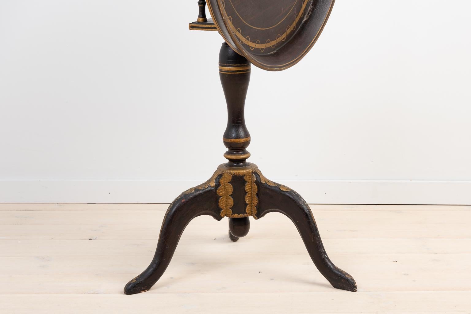Late 18th Century Swedish Tray Table For Sale 2