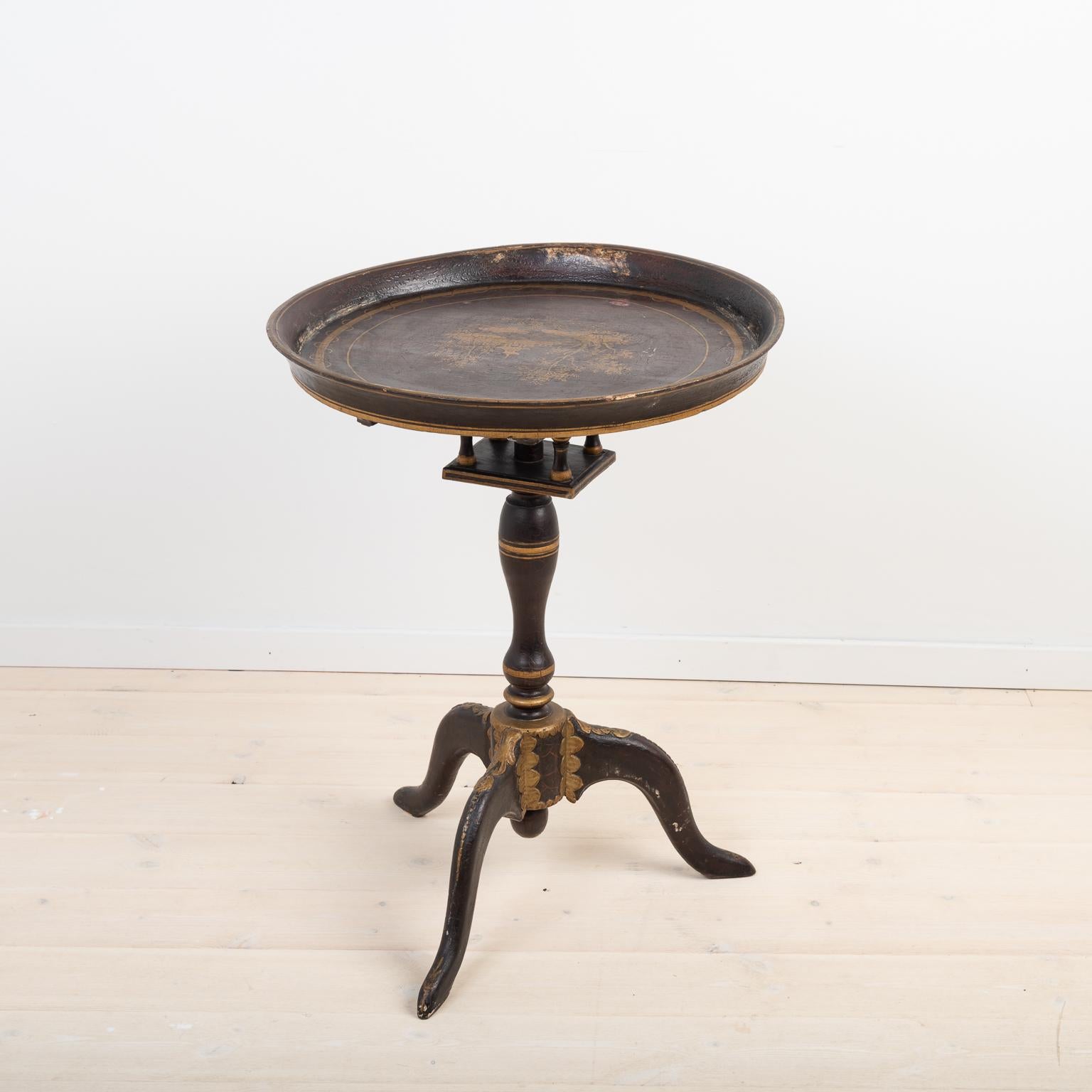 Late 18th Century Swedish Tray Table For Sale 3