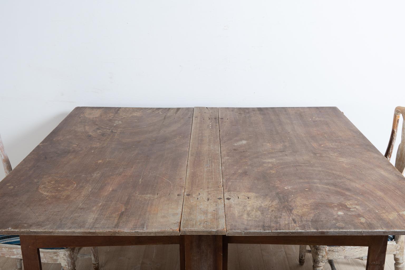 Late 18th Century Swedish Untouched Gustavian Drop-Leaf Table For Sale 4