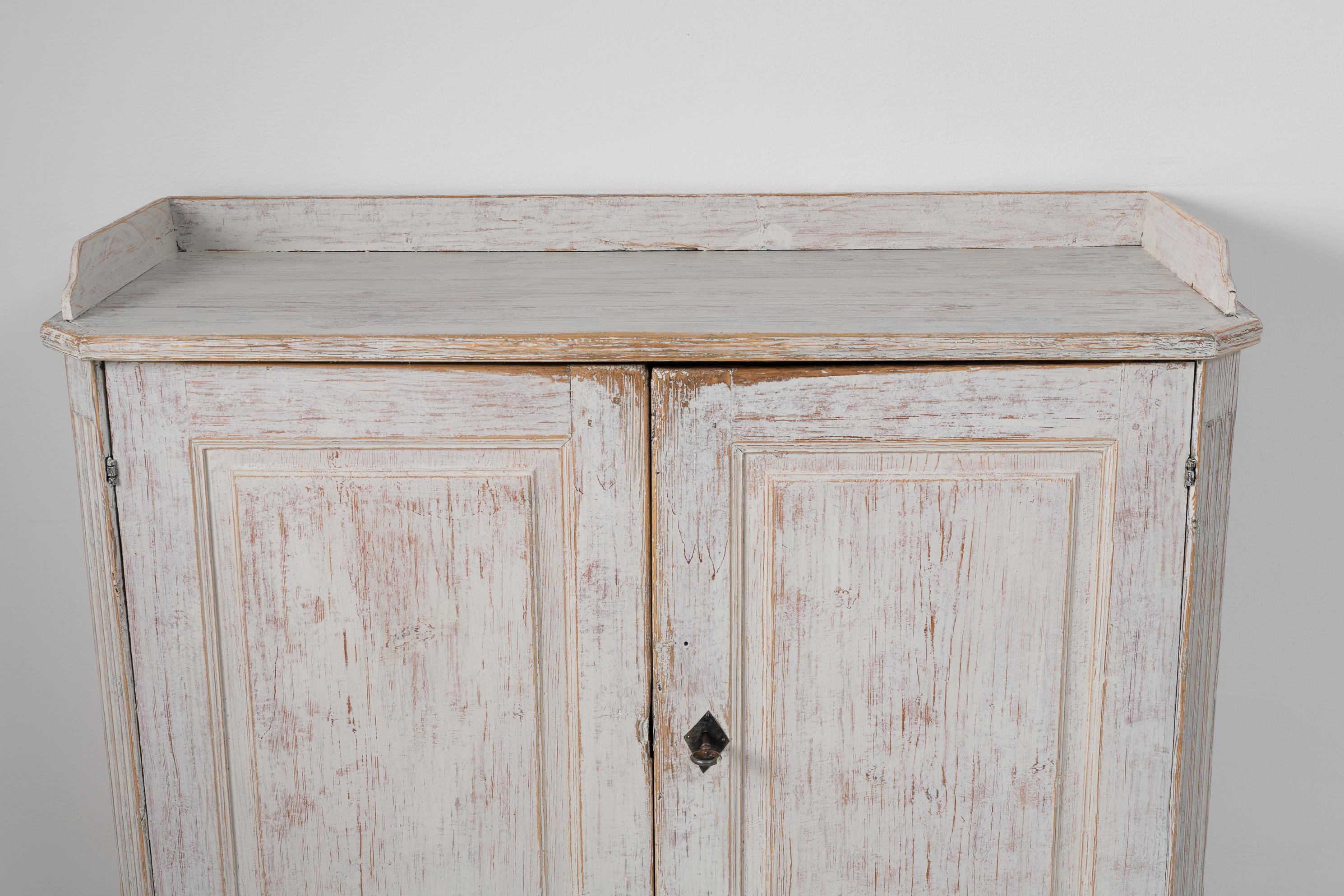 Late 18th Century Swedish White Gustavian Country Sideboard 5