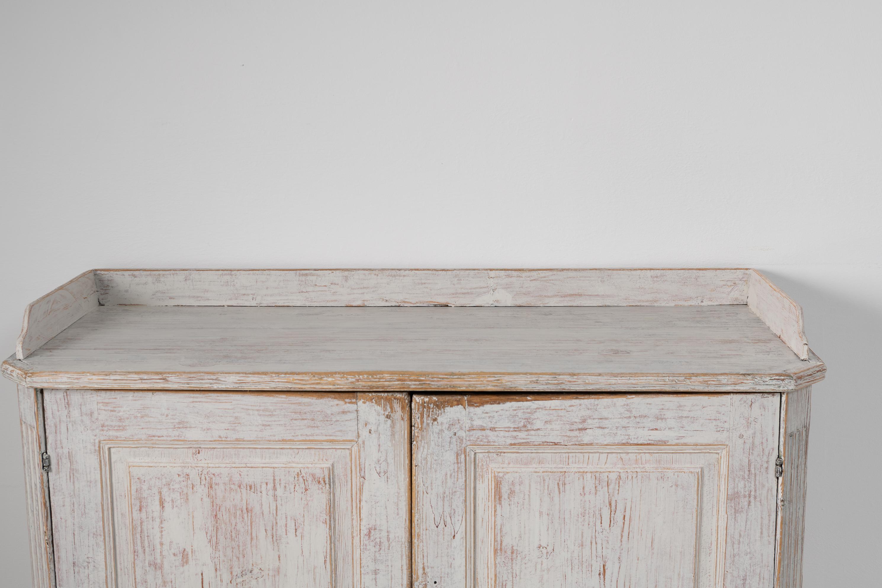 Late 18th Century Swedish White Gustavian Country Sideboard 6