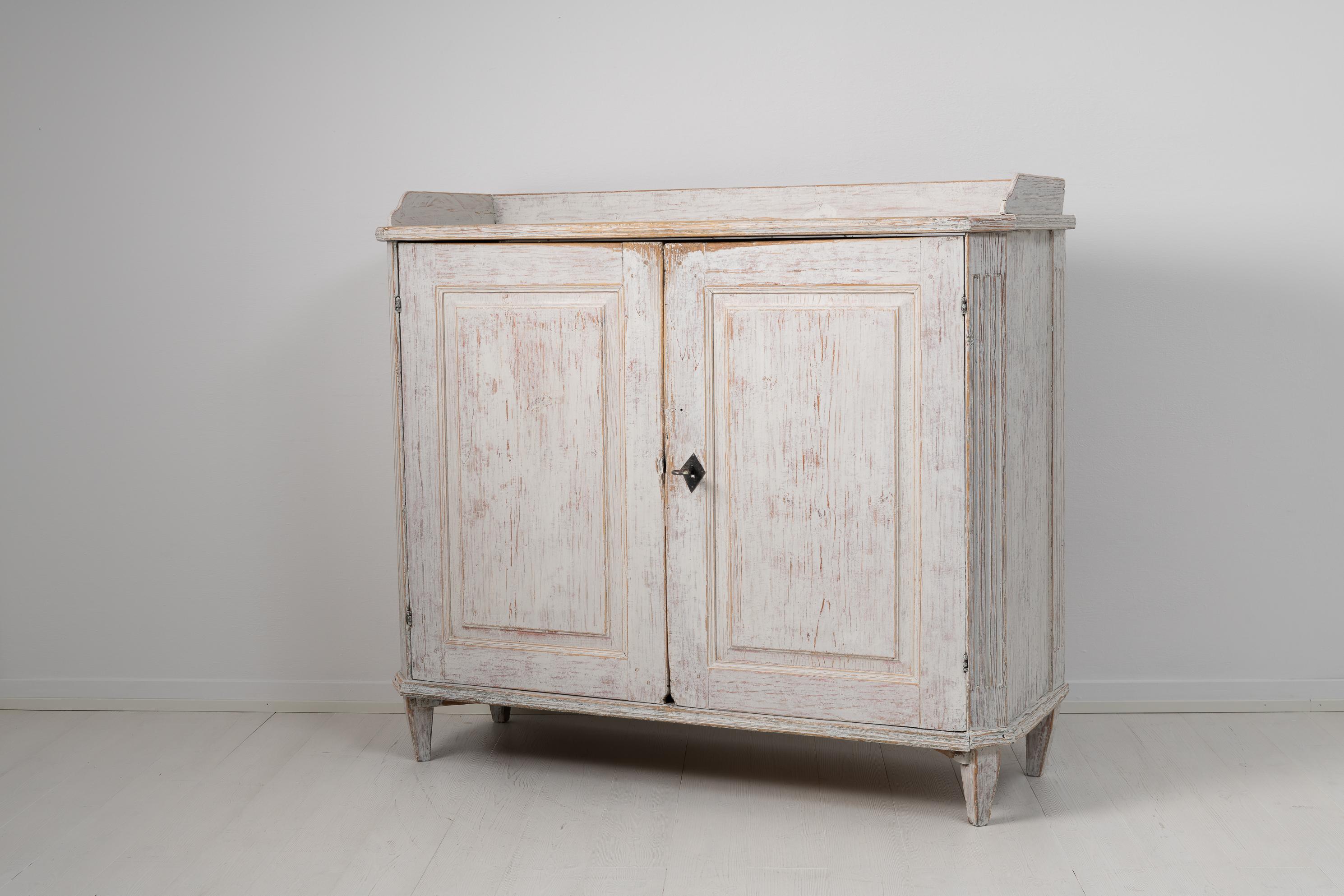 Late 18th Century Swedish White Gustavian Country Sideboard 1