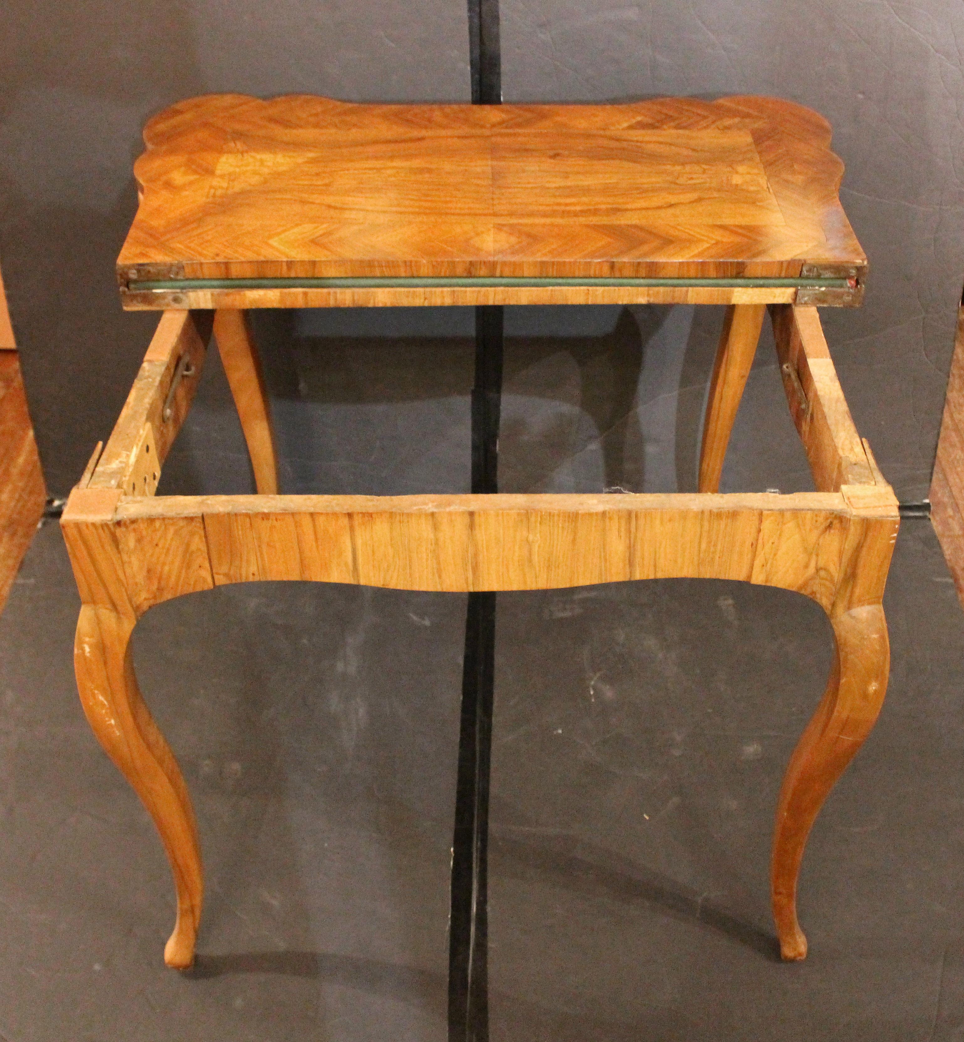Late 18th Century Swiss or German Walnut Games Table For Sale 1