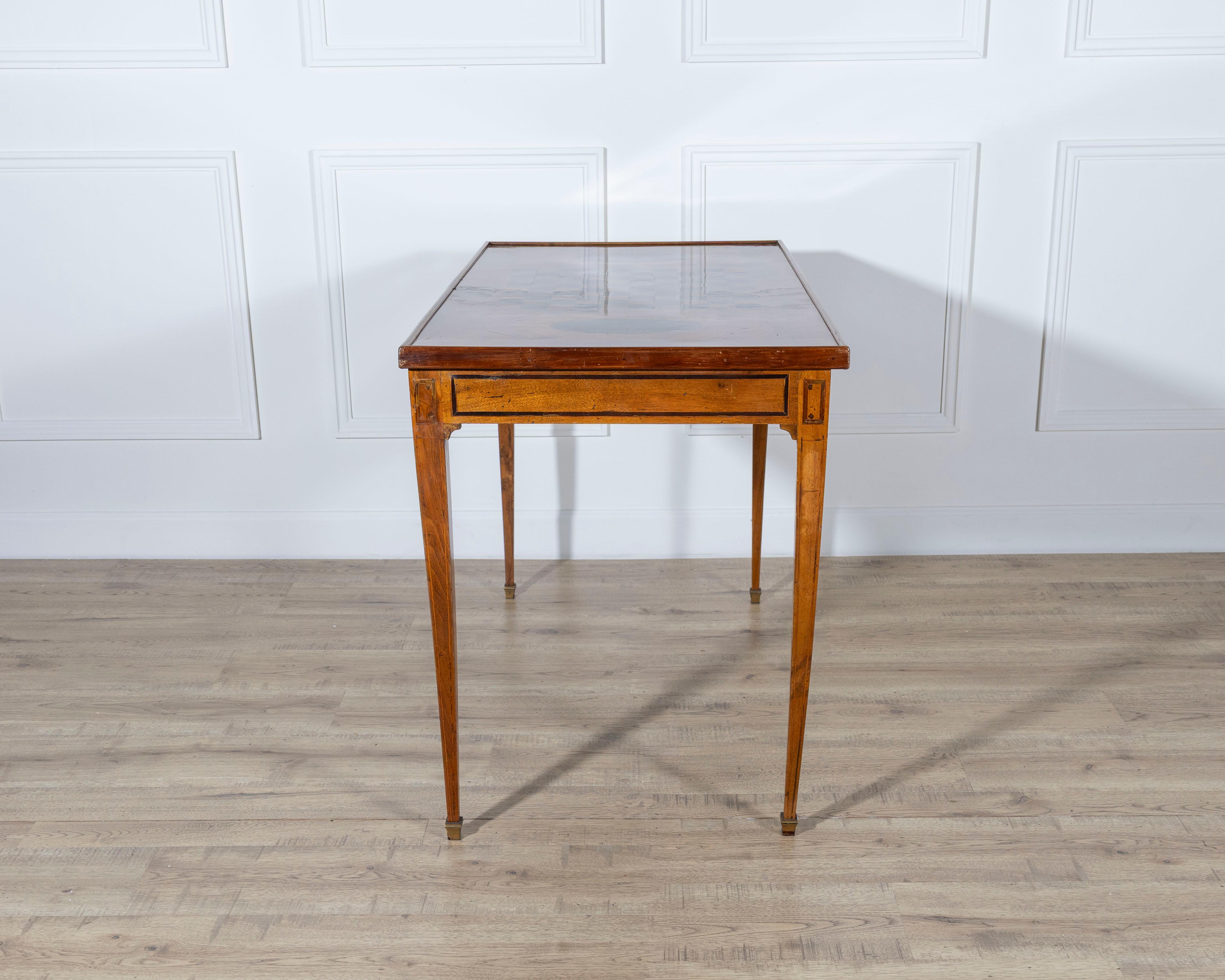 Late 18th-Century Tric Trac Games Table in Varnished Marquetry For Sale 4