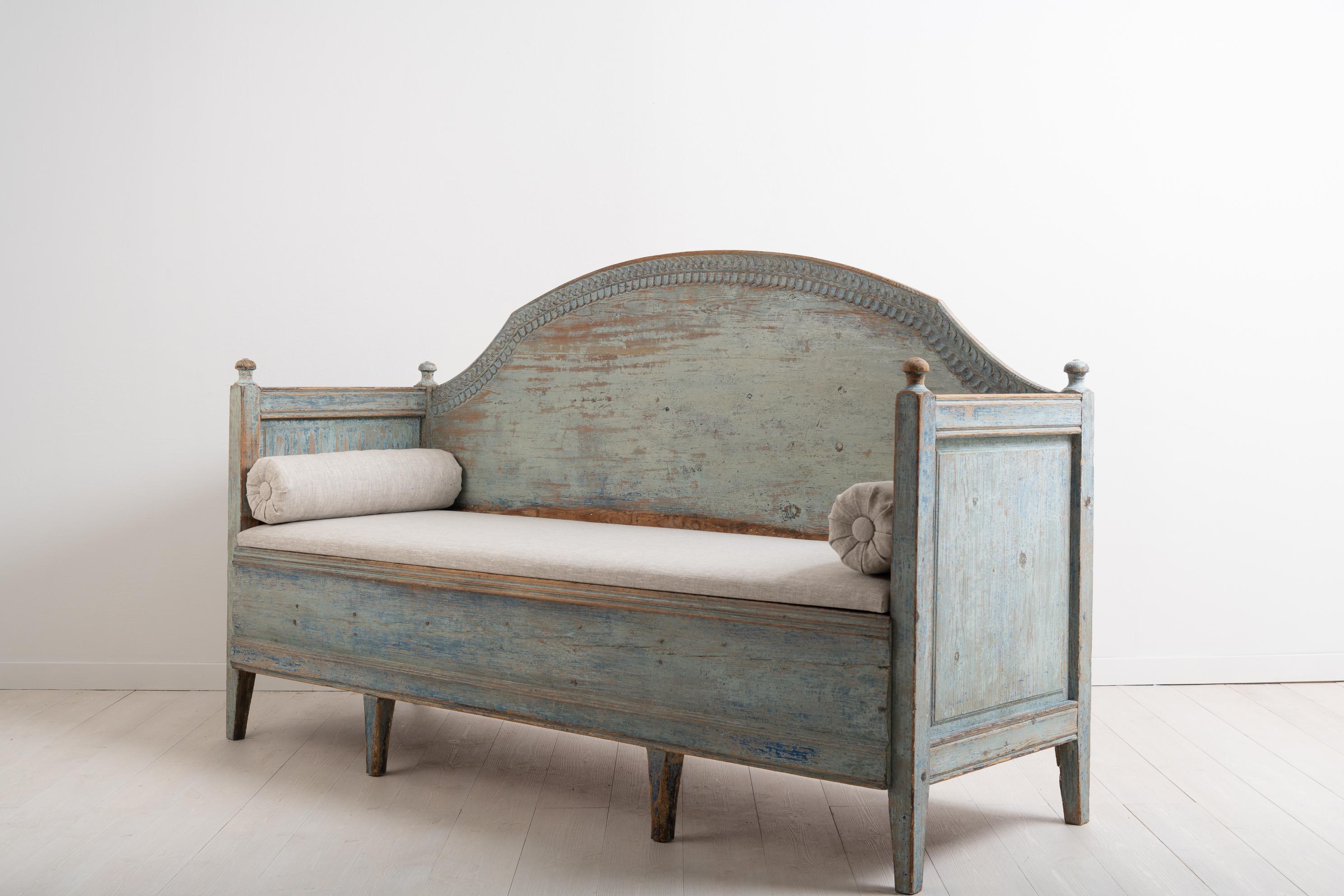 Late 18th Century Unusual Swedish Gustavian Sofa In Good Condition In Kramfors, SE
