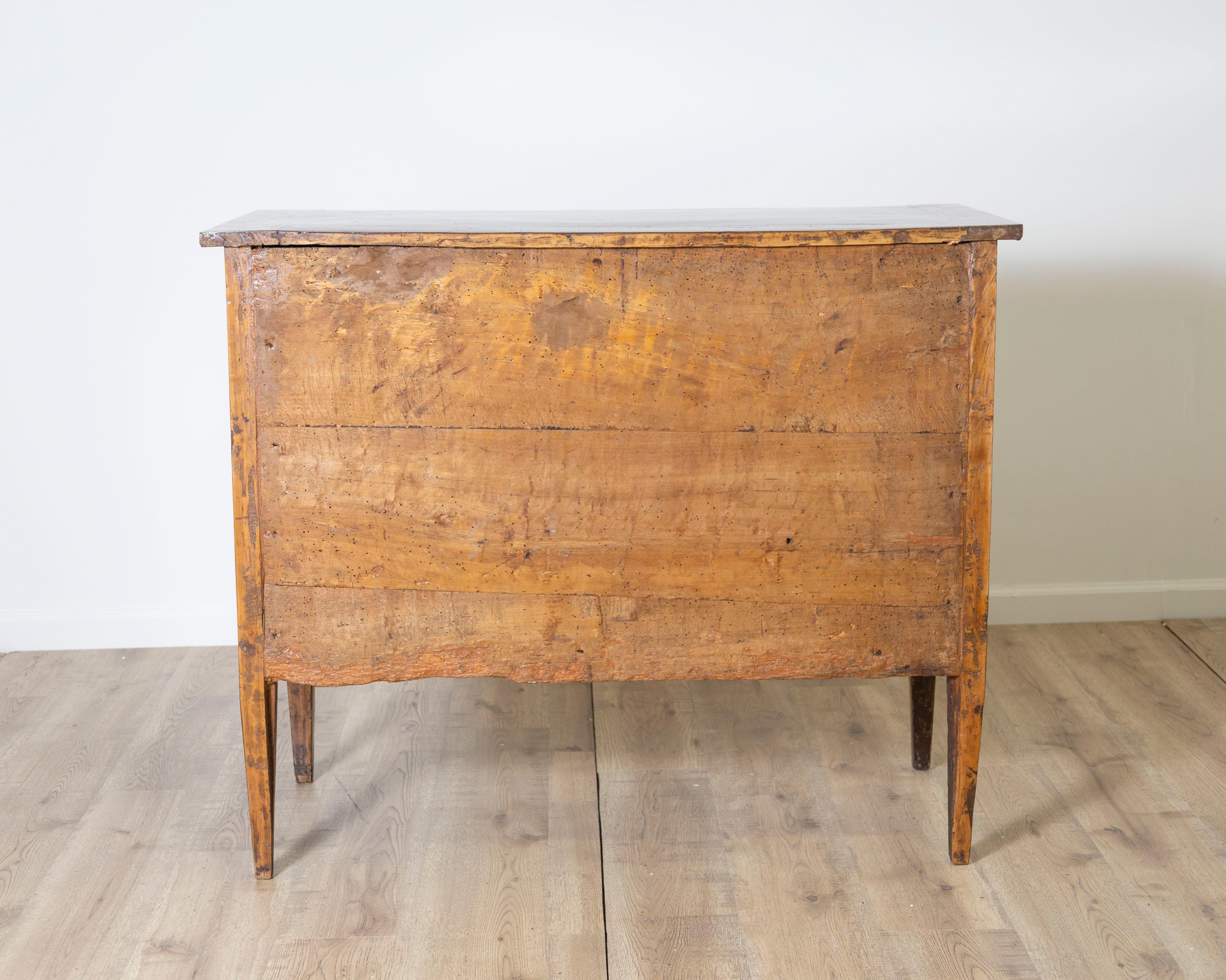 Late 18th Century Veneered Louis XVI Chest Of Drawers For Sale 2