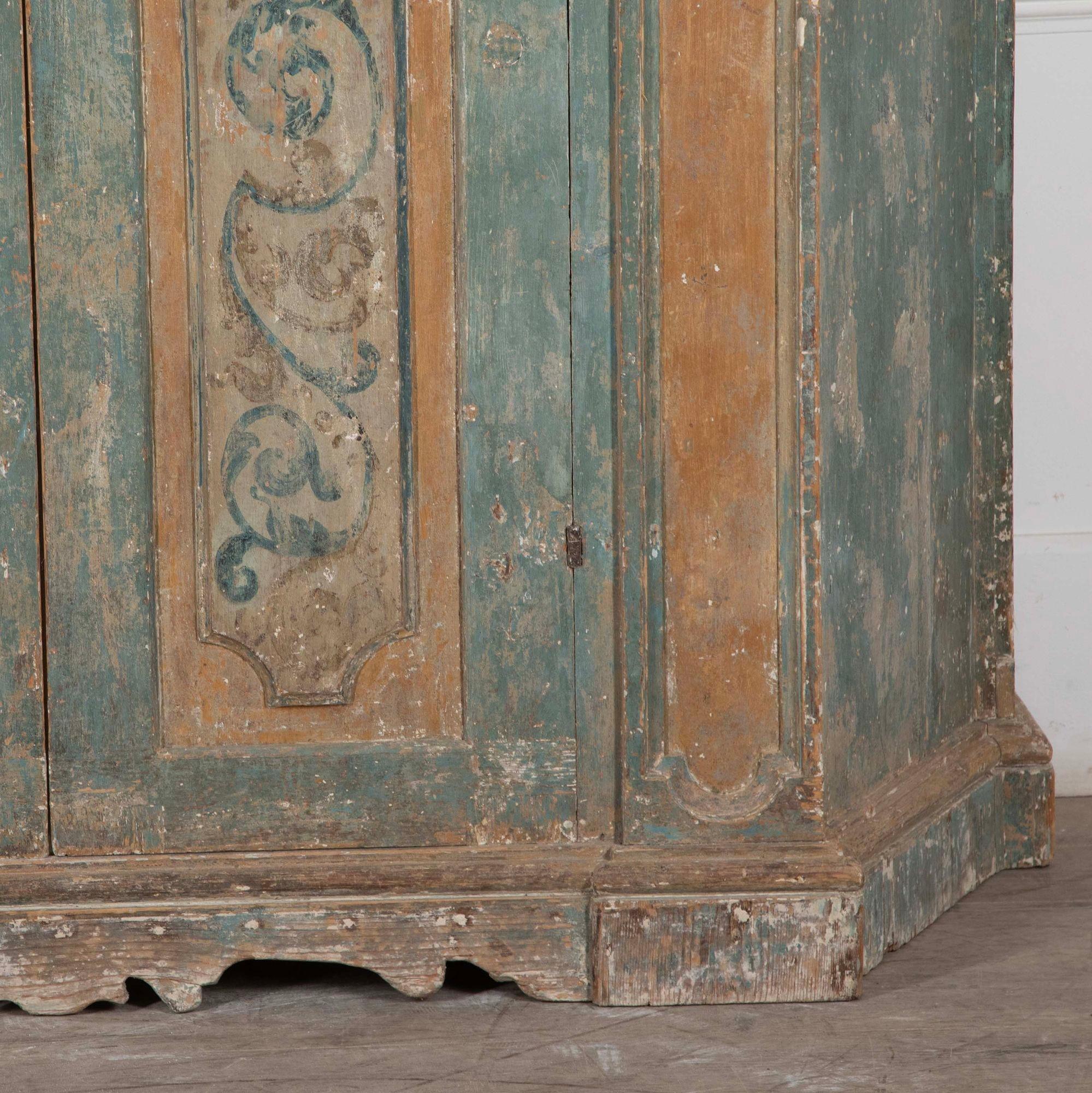 Late 18th Century Venetian Armoire 3