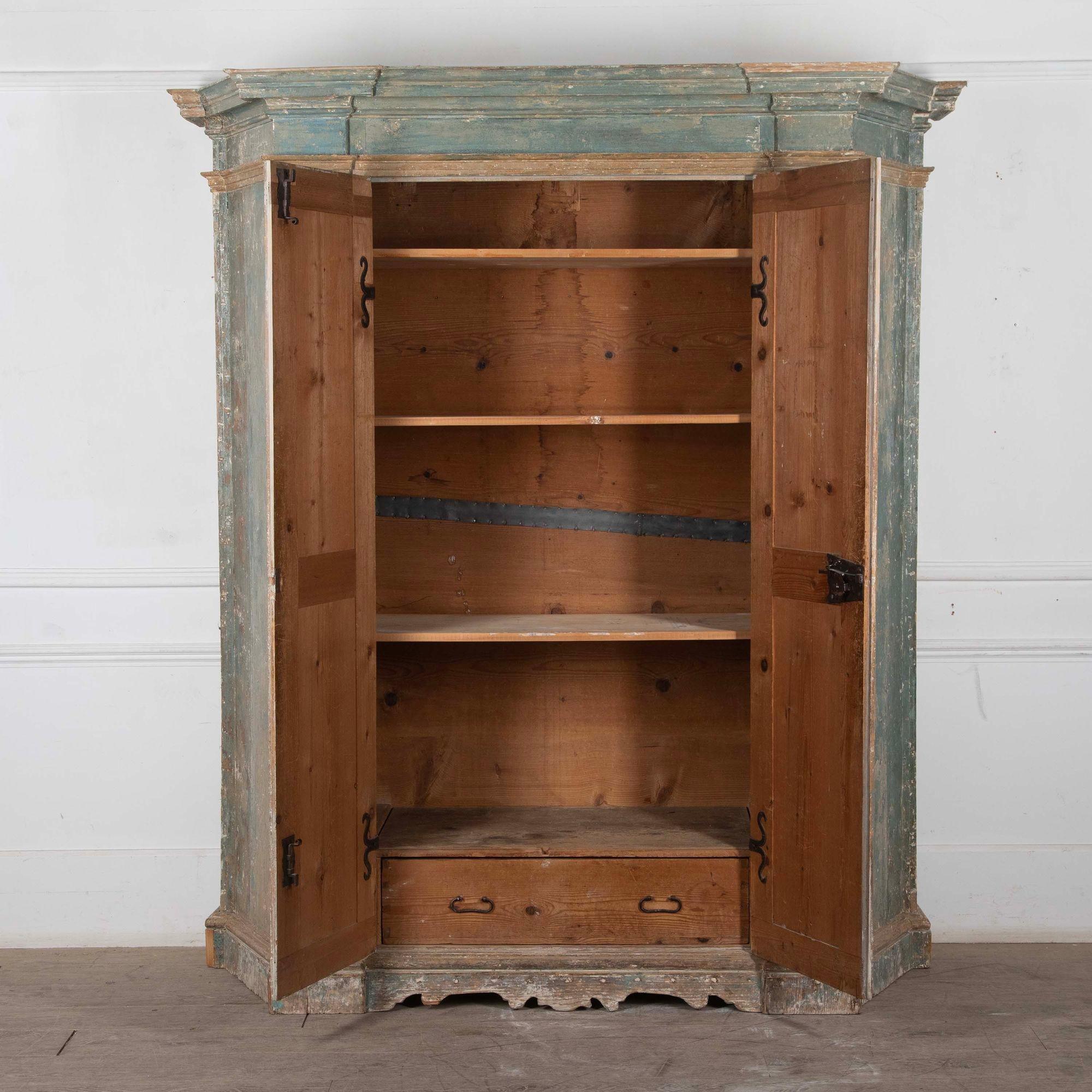 Late 18th Century Venetian Armoire 4