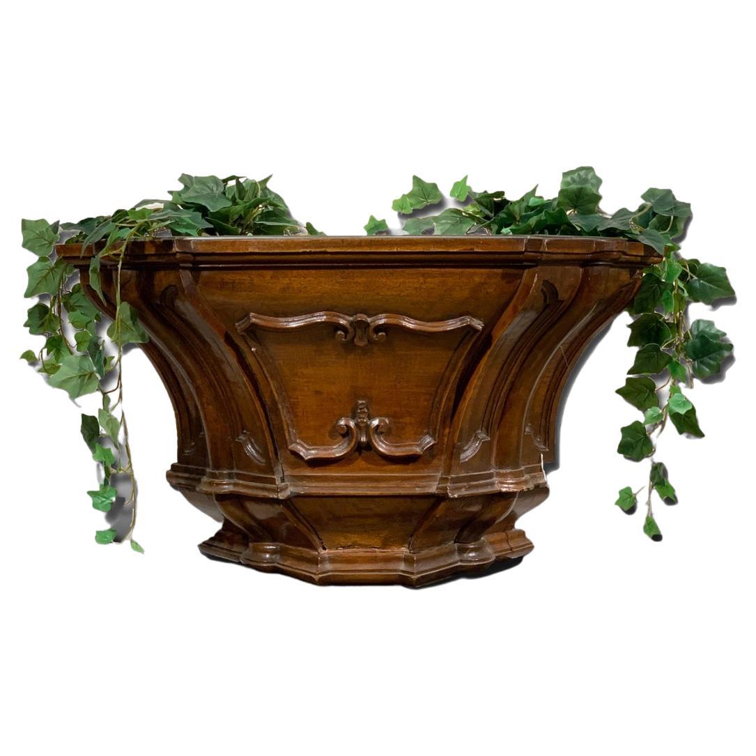 Late 18th Century Venice Walnut Wall Planter For Sale