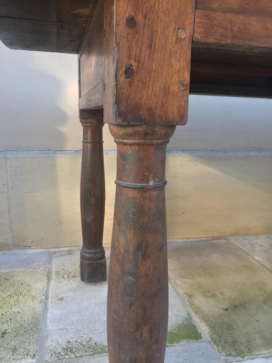 Late 18th Century Walnut Dining Table 4