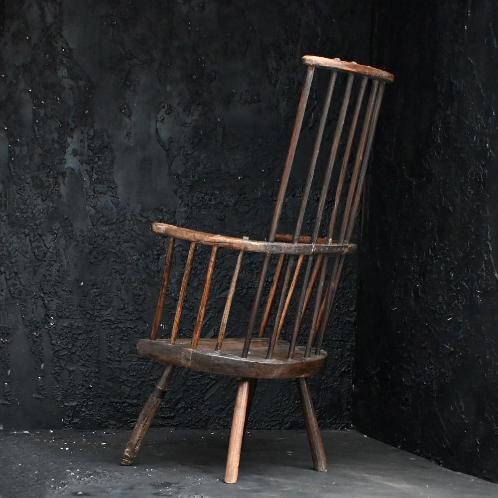 Hand-Carved Late 18th Century Welsh ‘Comb-Back’ Stick Back Chair  For Sale