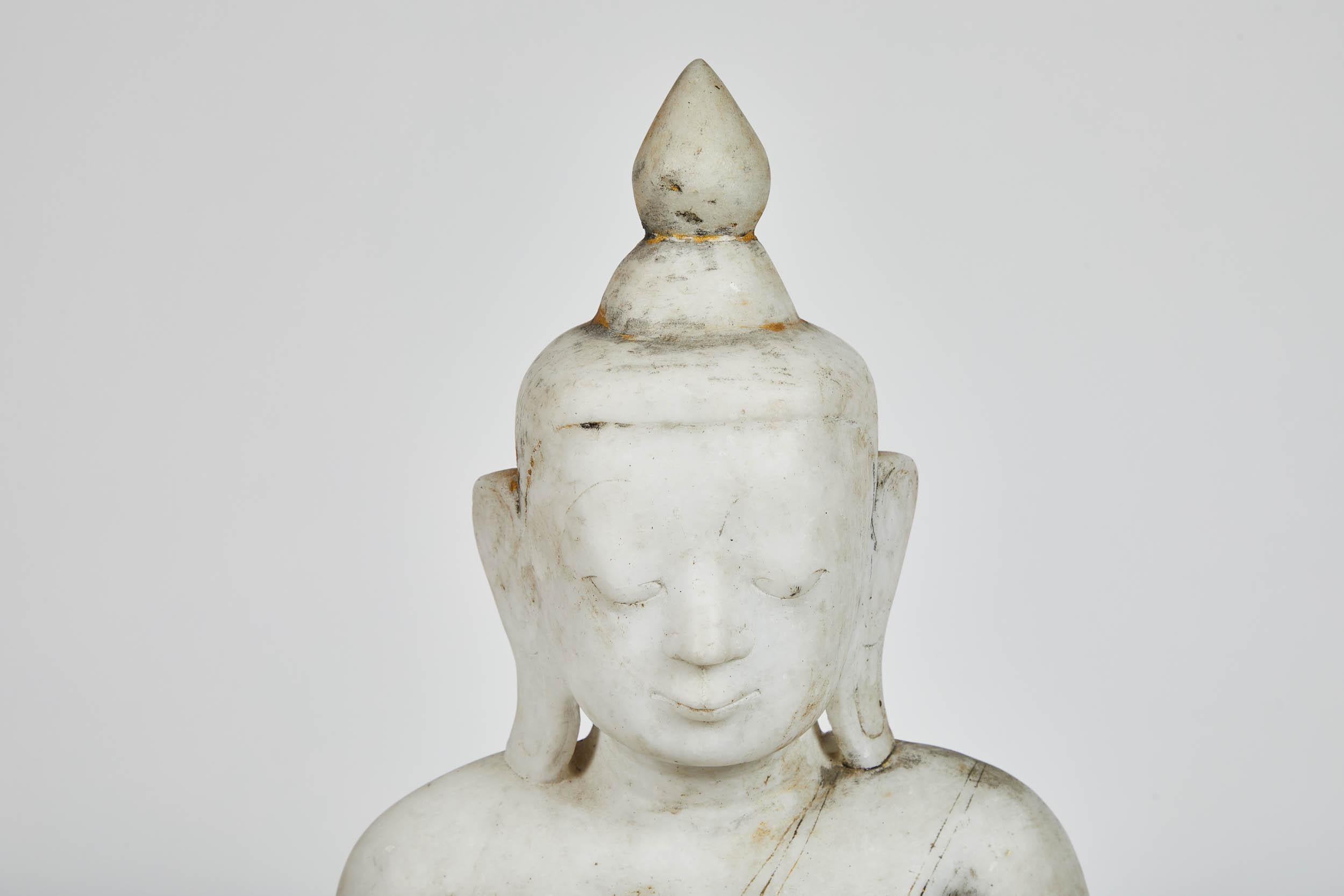 Late 18th Century White Alabaster Carved Ava Style Buddha Statue 2