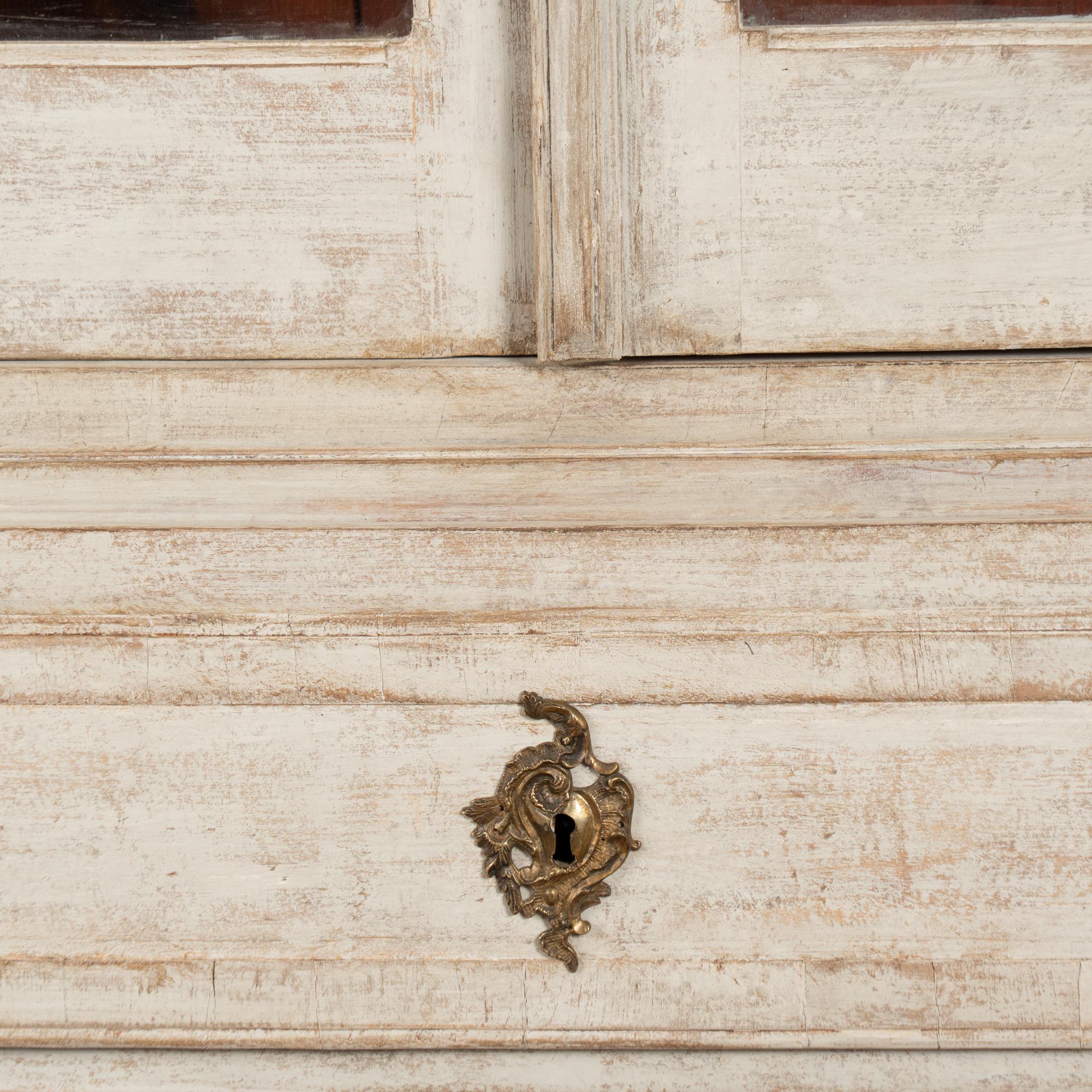 Vetrina in pino svedese bianco della fine del XVIII secolo in vendita 3