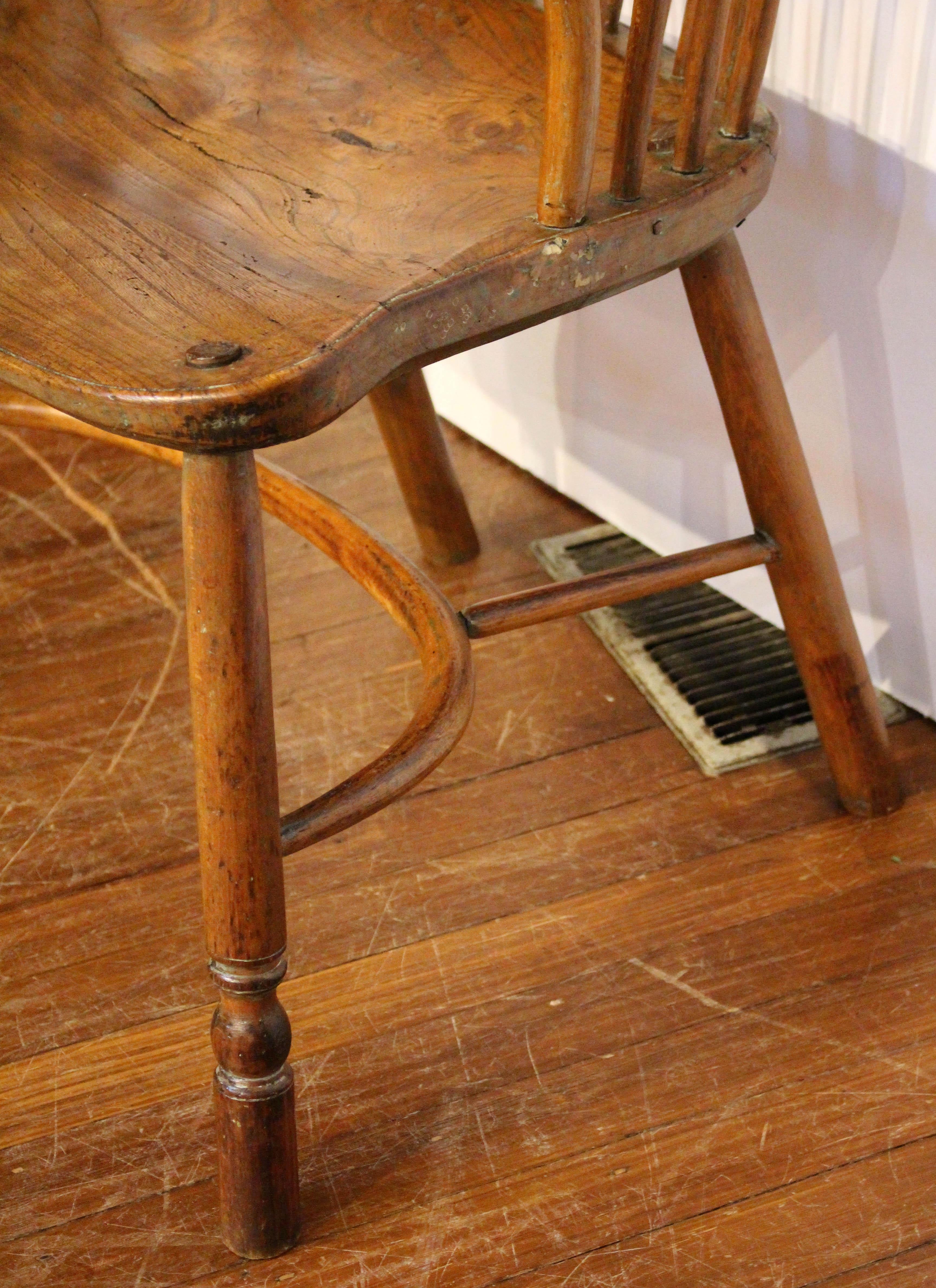 Late 18th Century, Windsor Armchair from Dorset, England In Good Condition In Chapel Hill, NC