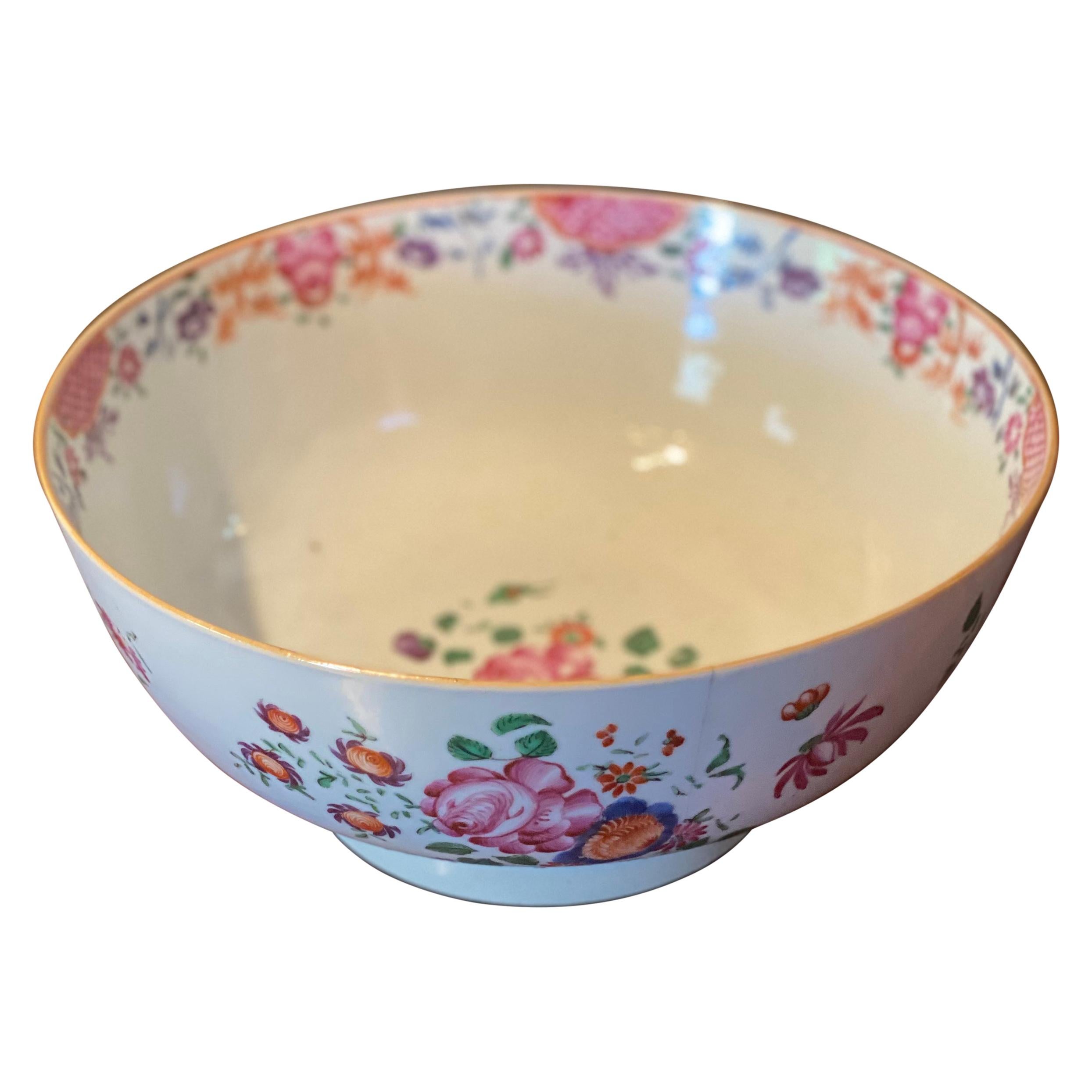 Late 18th- Early 19th Century Chinese Export Punch Bowl with Flowers For Sale