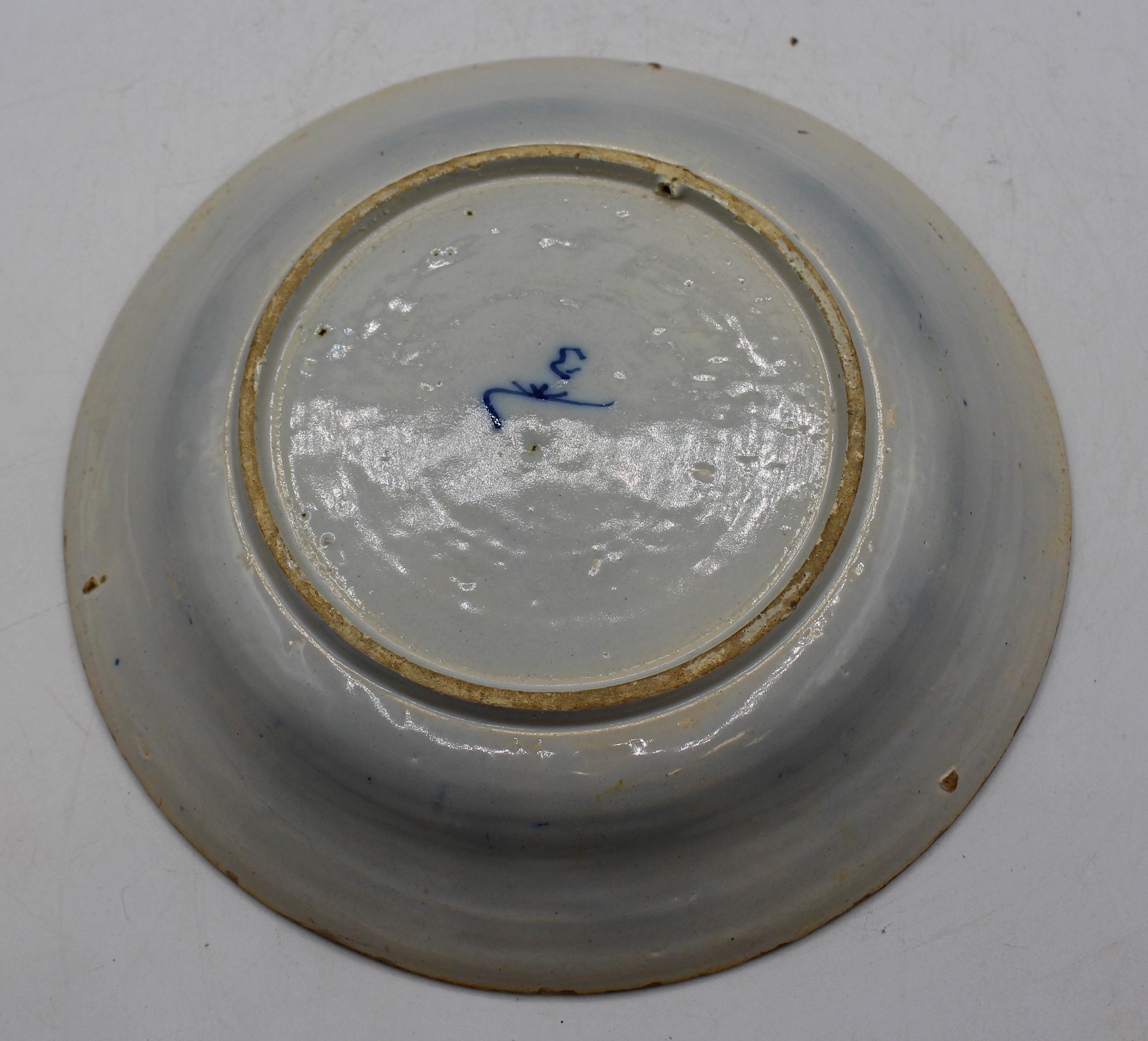 Piatto con piume di pavone blu e bianco di Delft della fine del XVIII-inizio del XIX secolo in vendita 1