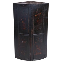 Late 18th-Early 19th Century English Chinoiseries Hanging Cabinet