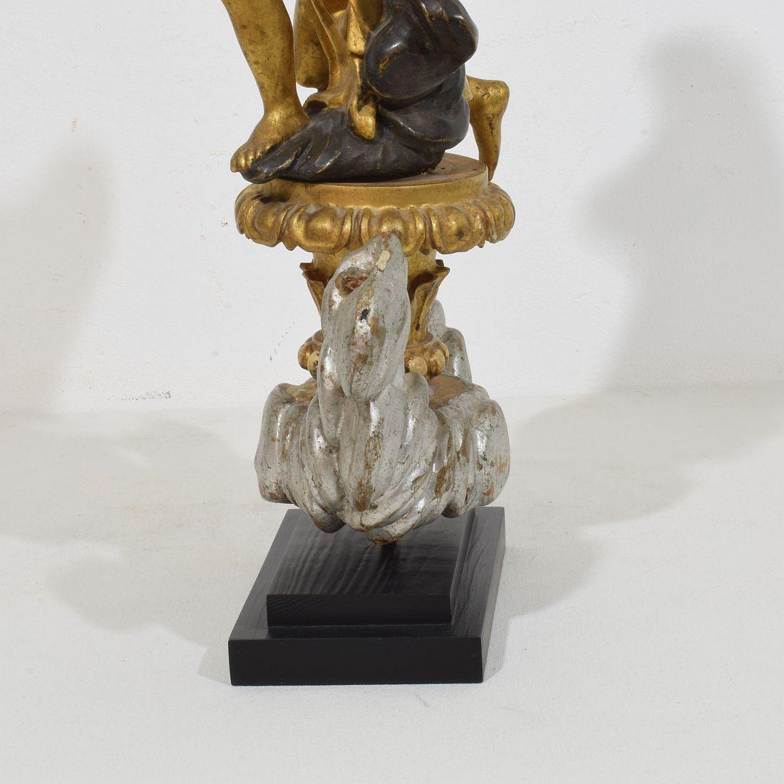 Angelo neoclassico in legno dorato italiano della fine del XVIII/inizio XIX secolo in vendita 8
