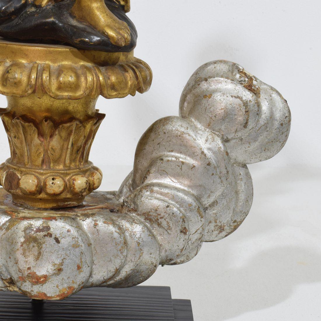 Late 18th / Early 19th Century Italian Giltwood Neoclassical Angel For Sale 12