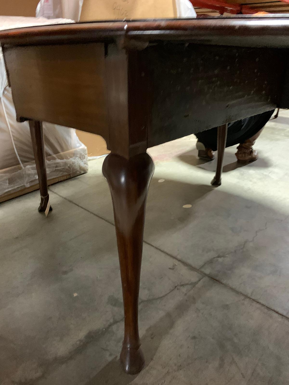 Late 18th-Early 19th Century Mahogany Drop Leaf Table For Sale 7