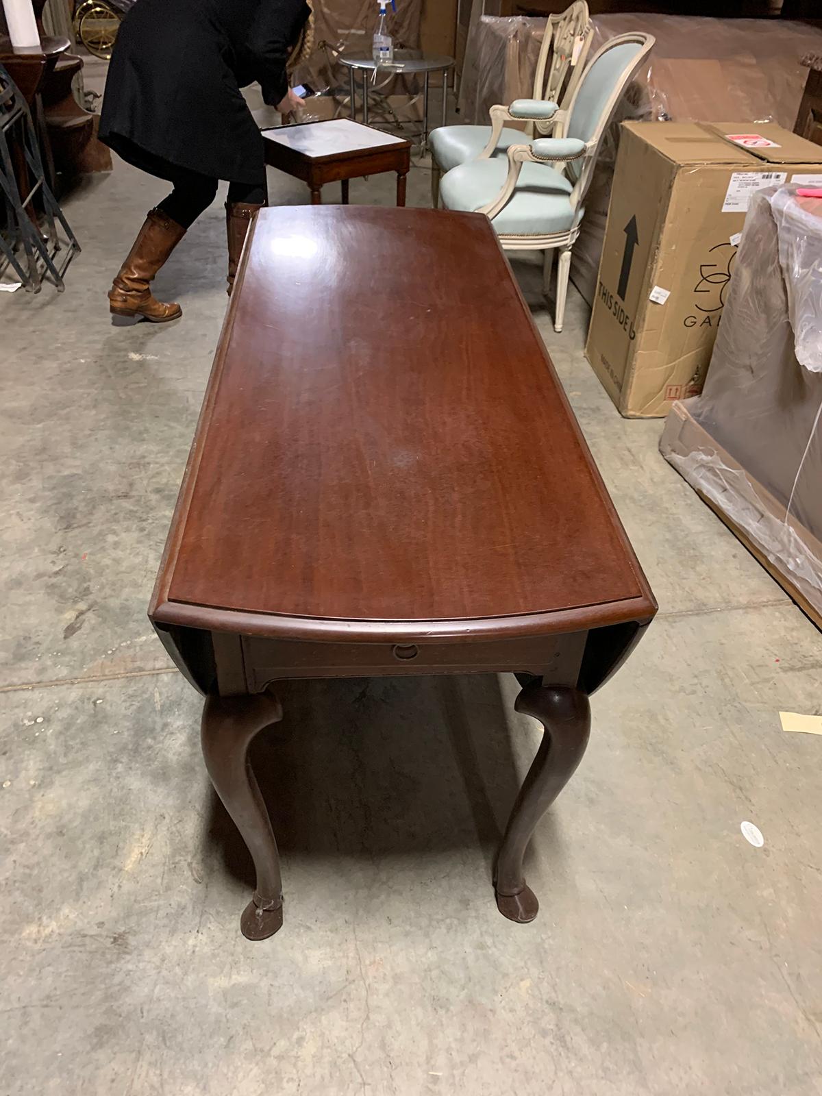 Late 18th-Early 19th Century Mahogany Drop Leaf Table For Sale 8