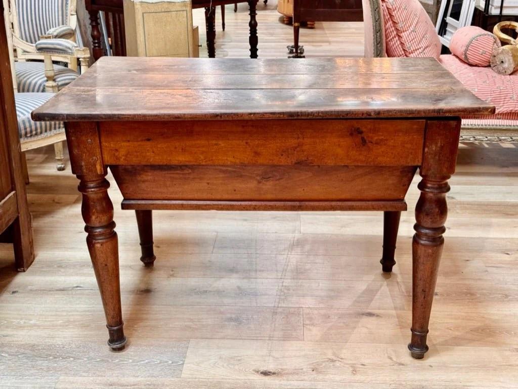 Unknown Late 18th-early 19th French Provincial walnut dough table For Sale