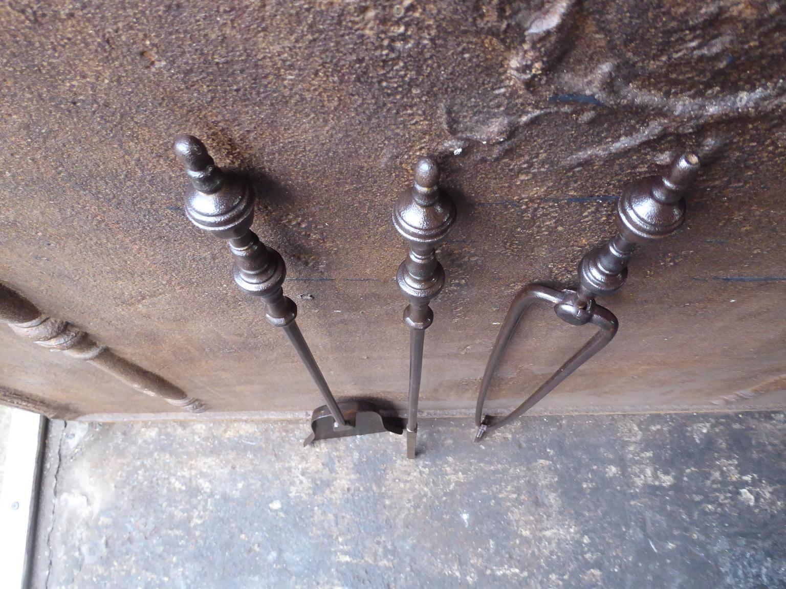 Late 18th or Early 19th Century Dutch Neoclassical Fireplace Tools of Fire Tools For Sale 1