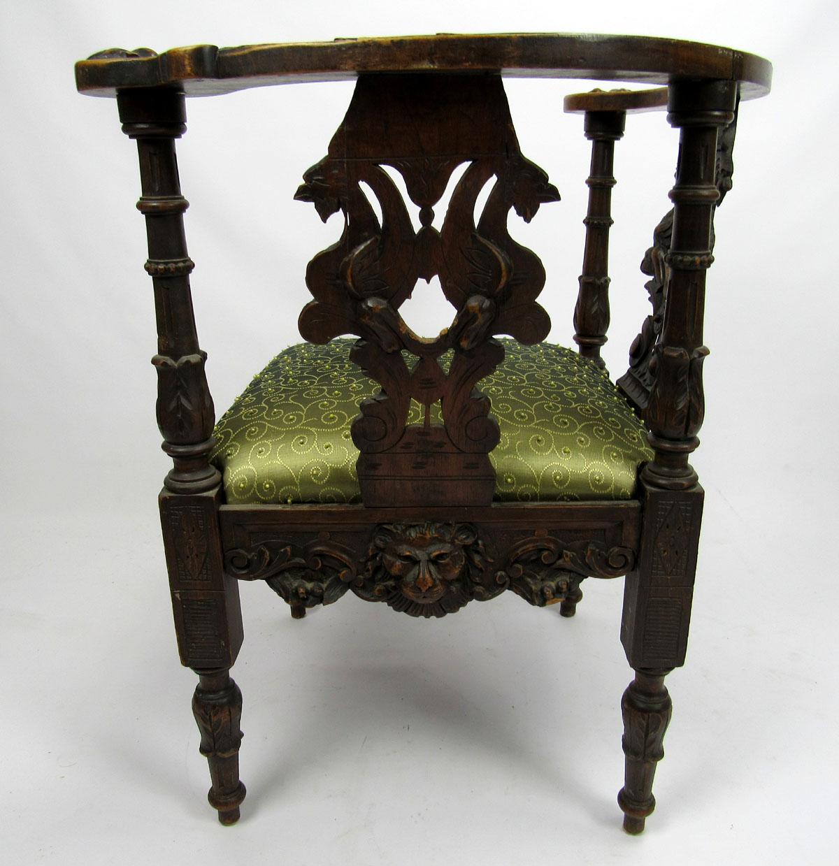 Late 18th or Early 19th Century Italian Desk Chair For Sale 9